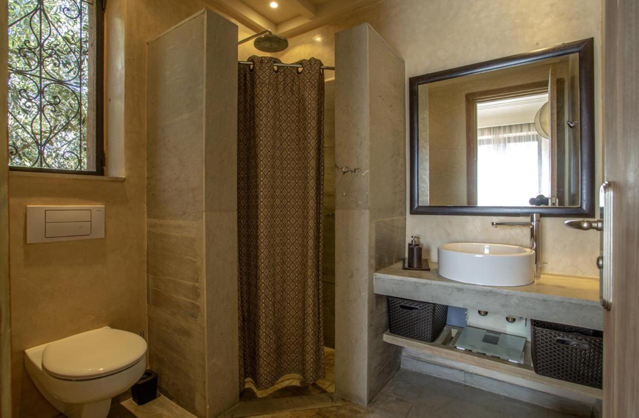 Three-Bedroom Villa - Photo 4