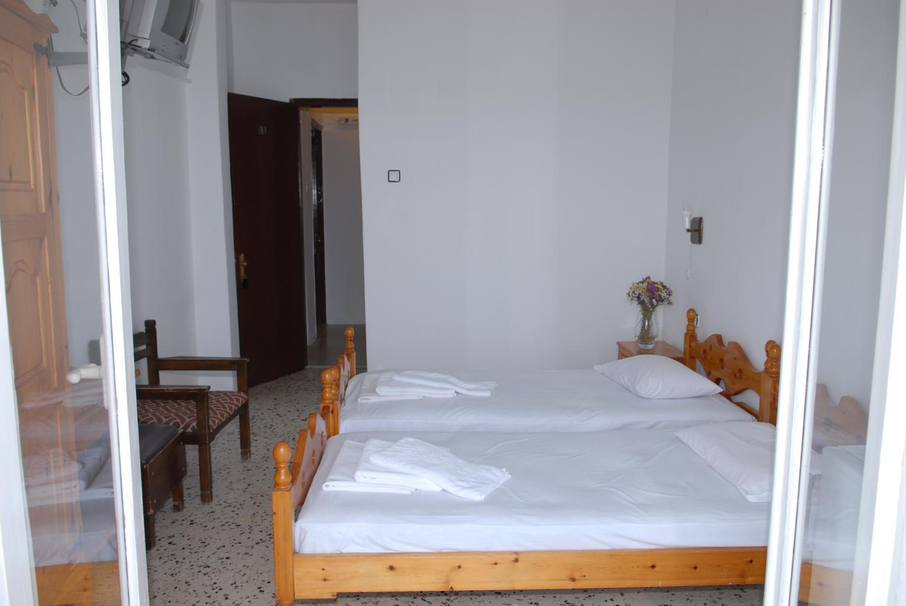 Triple Room with Side Sea View photo 1