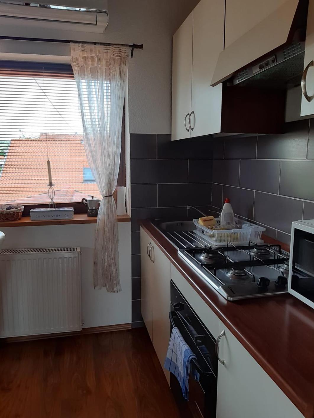 Two-Bedroom Apartment - Photo 4