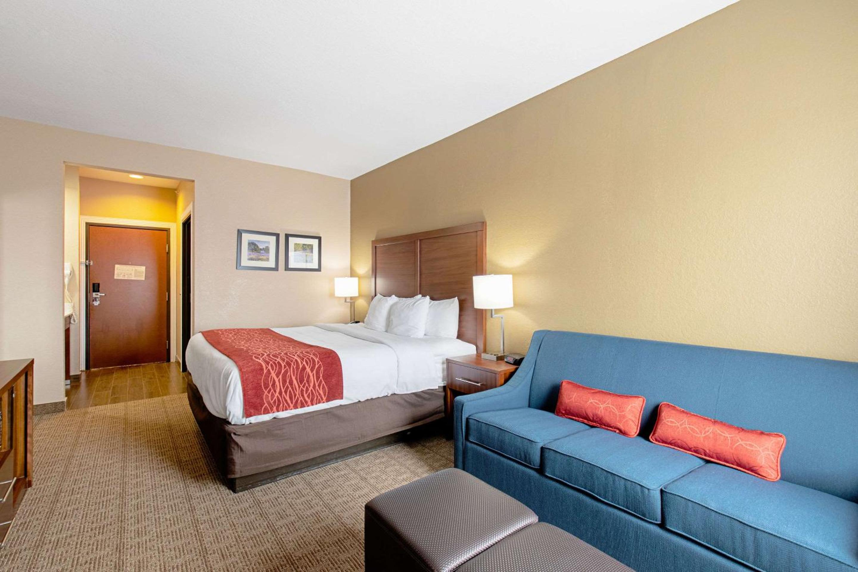 King Room - Non-Smoking - Photo 1