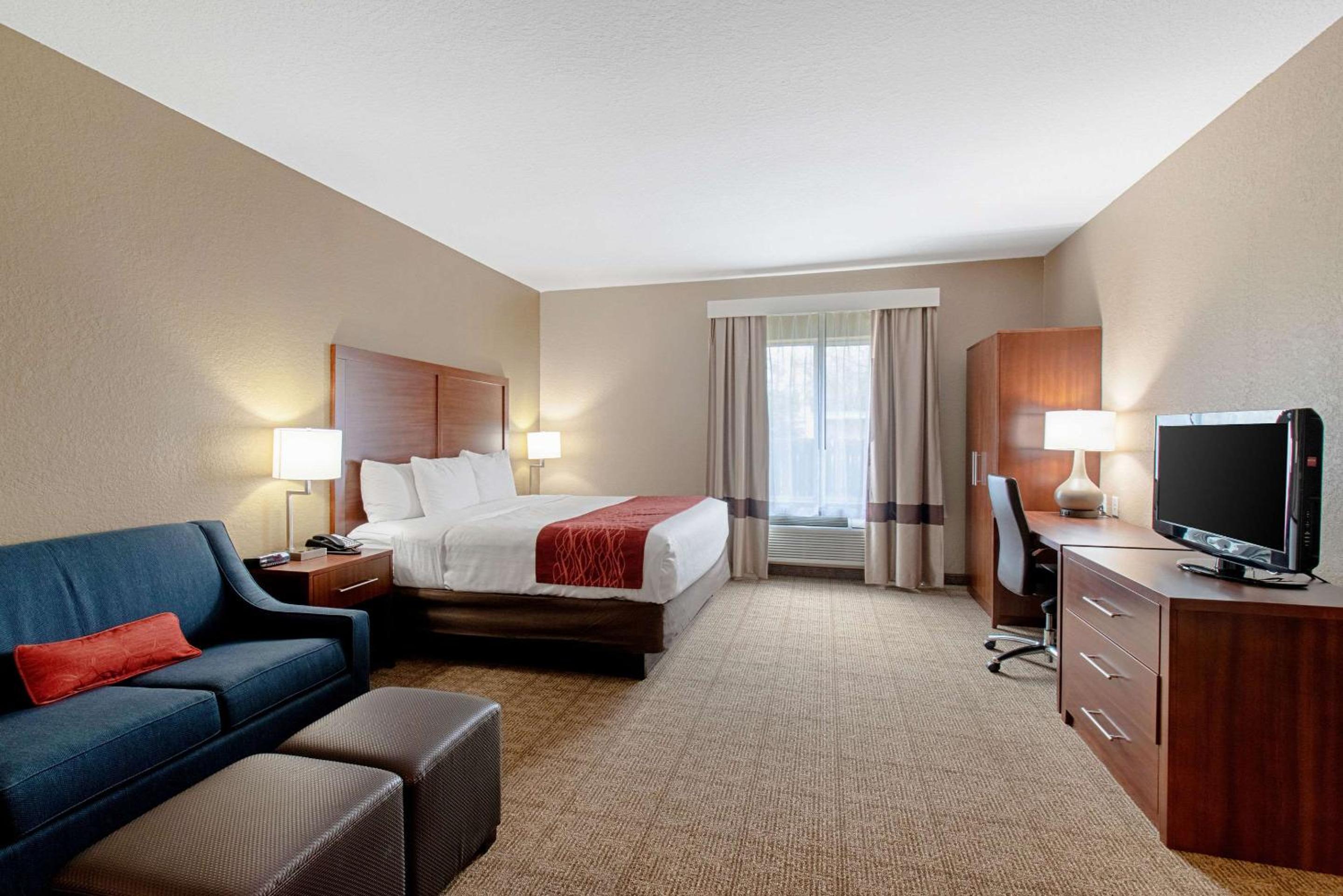 King Room with Kitchenette - Non-Smoking - Photo 1