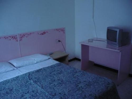 Twin Room - Photo 1