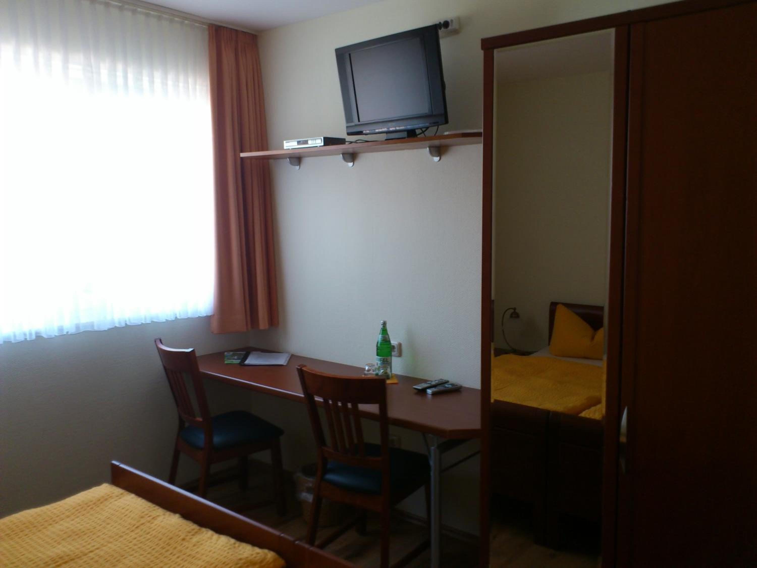 Standard Double Room photo 2