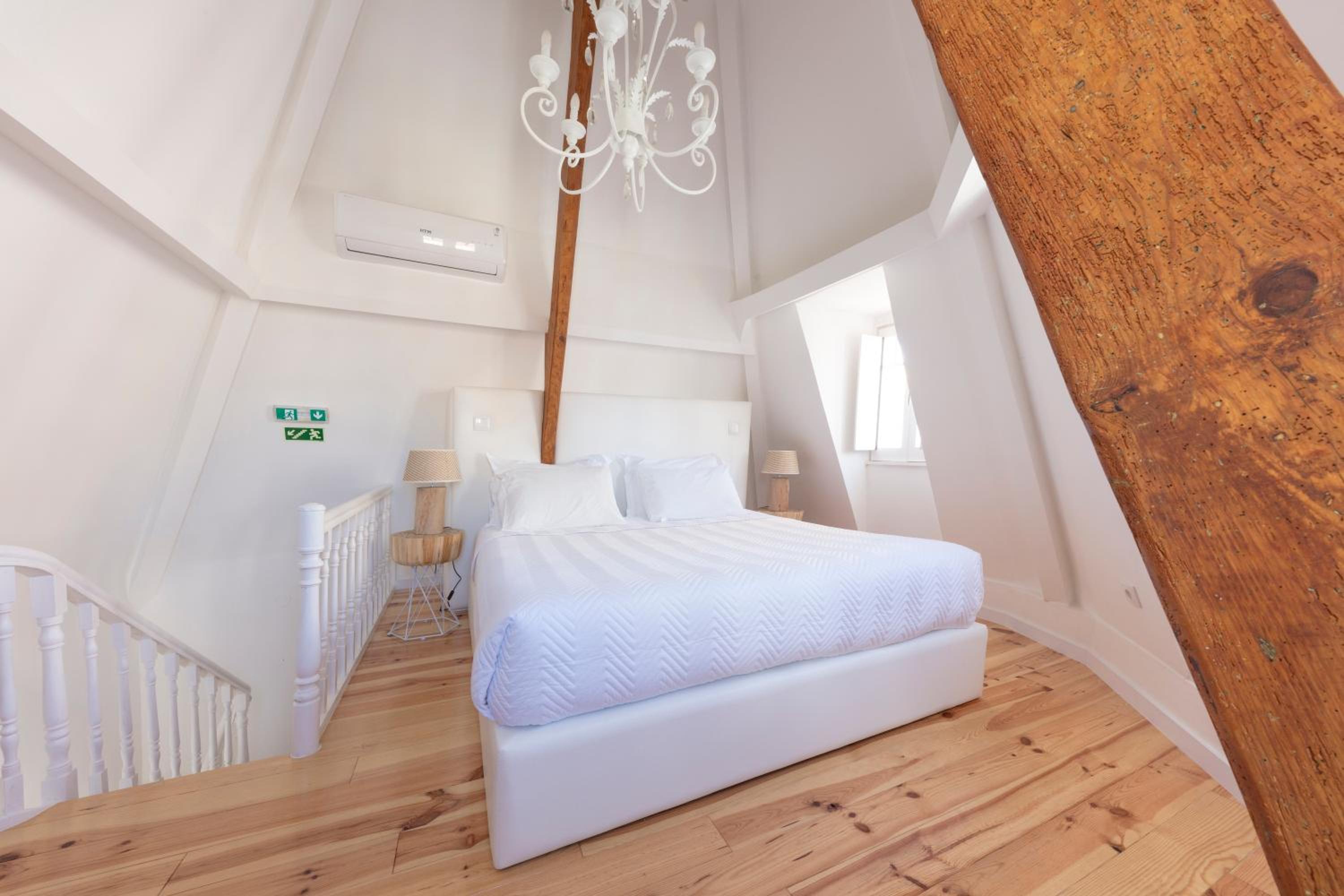 Duplex Quadruple Room - Photo 6