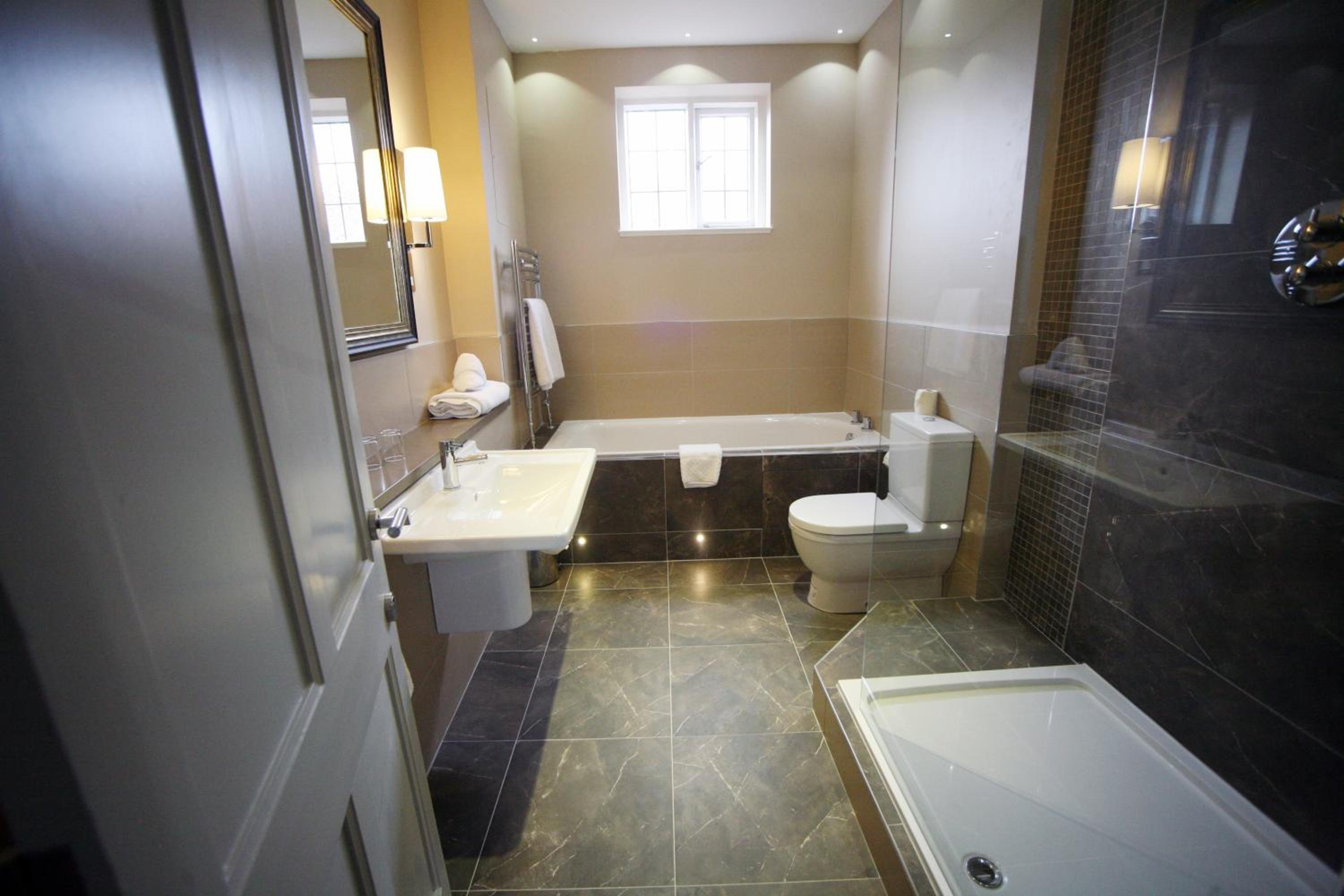 Superior Double or Twin Room - Photo 4