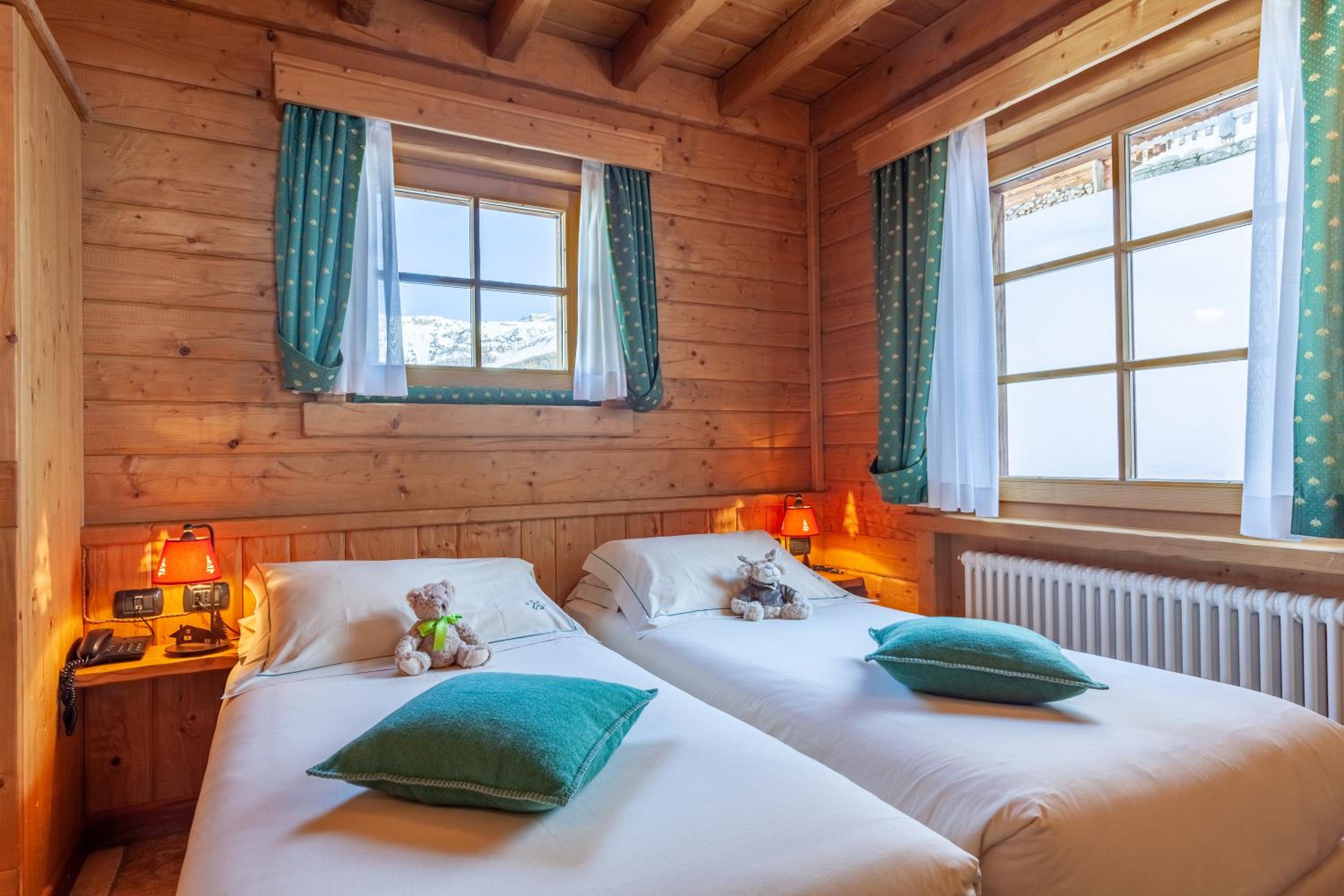 Family Chalet (2 Adults + 2 Children) photo 3