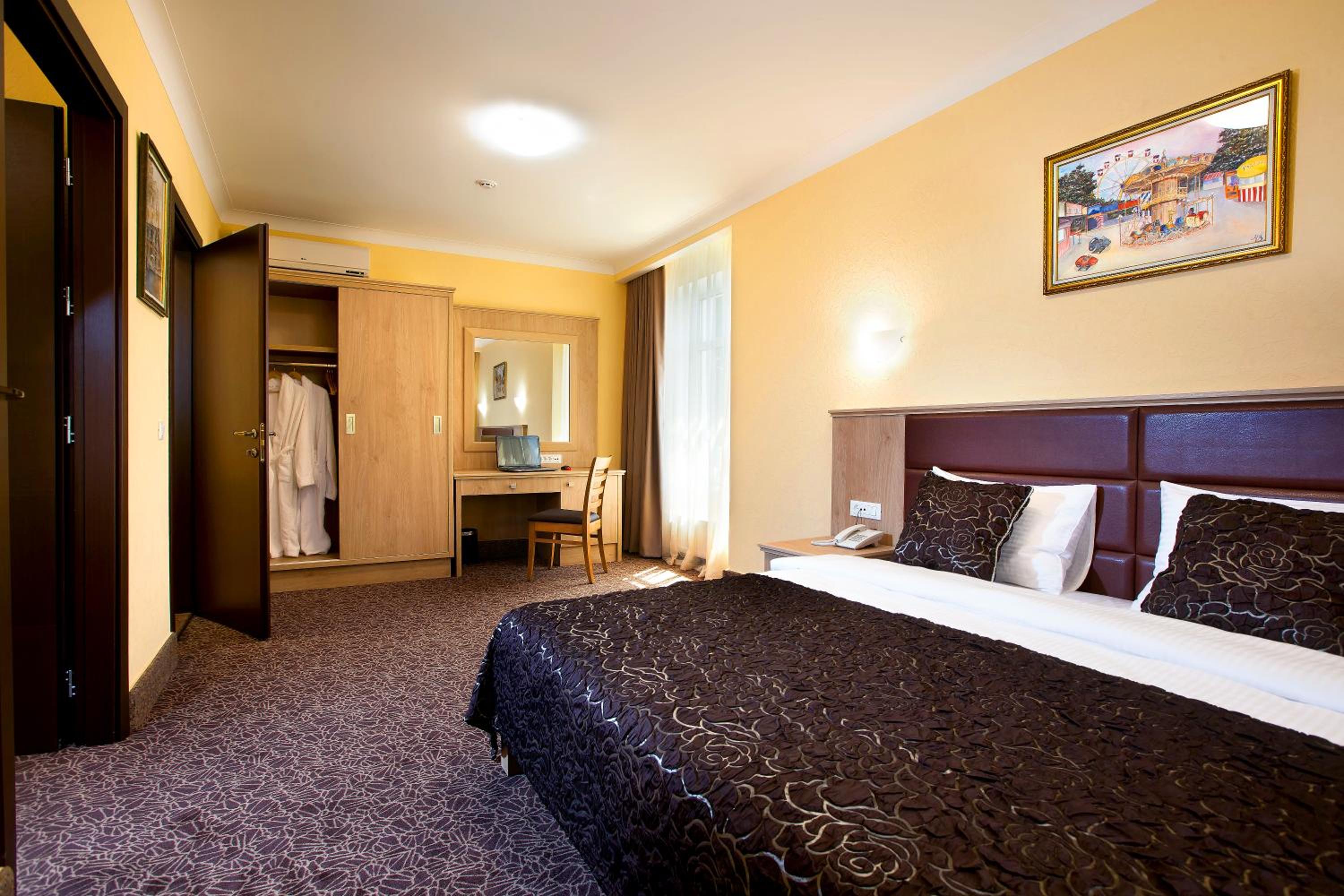 King Suite photo 2