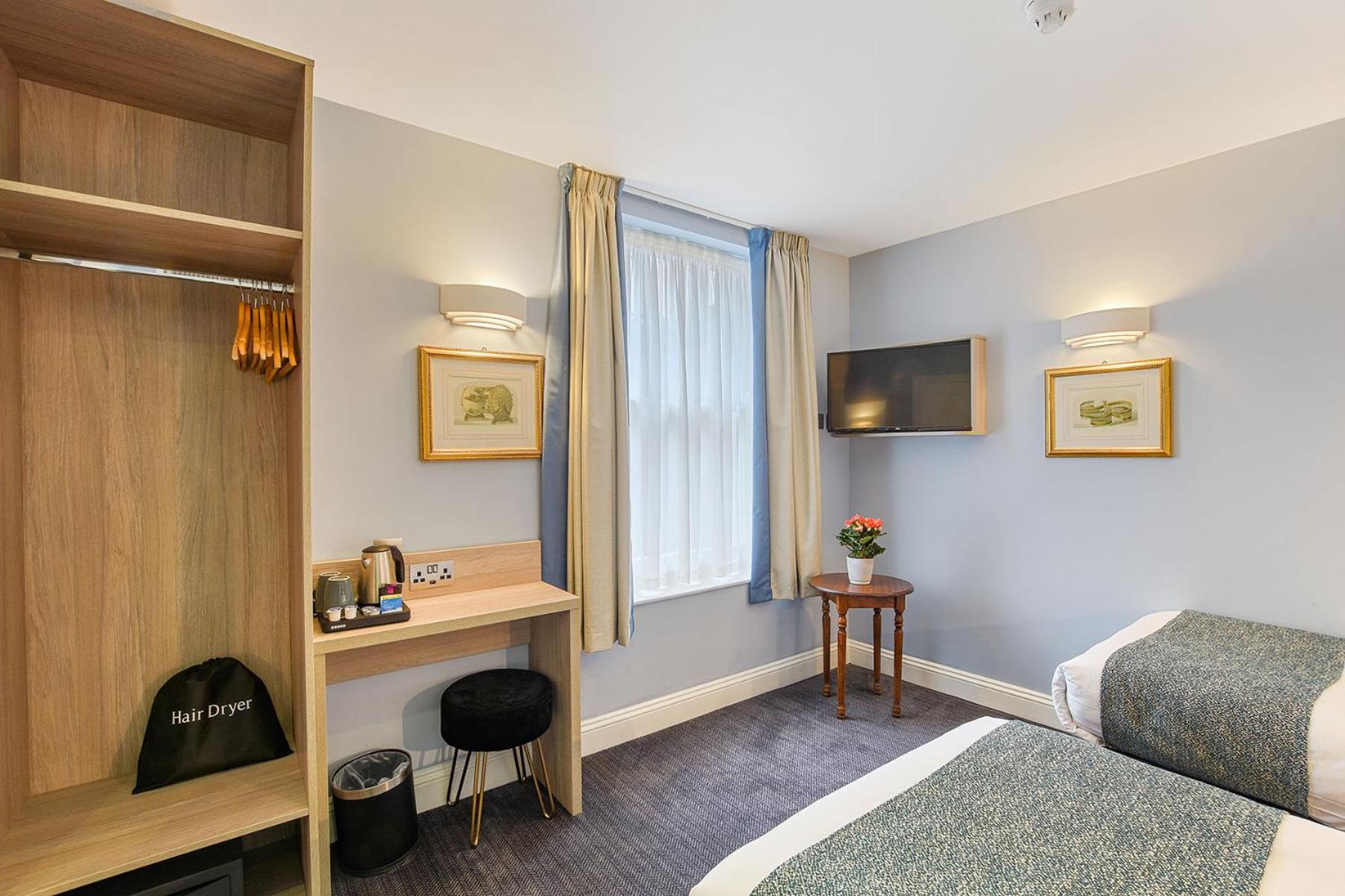 Twin Room photo 1