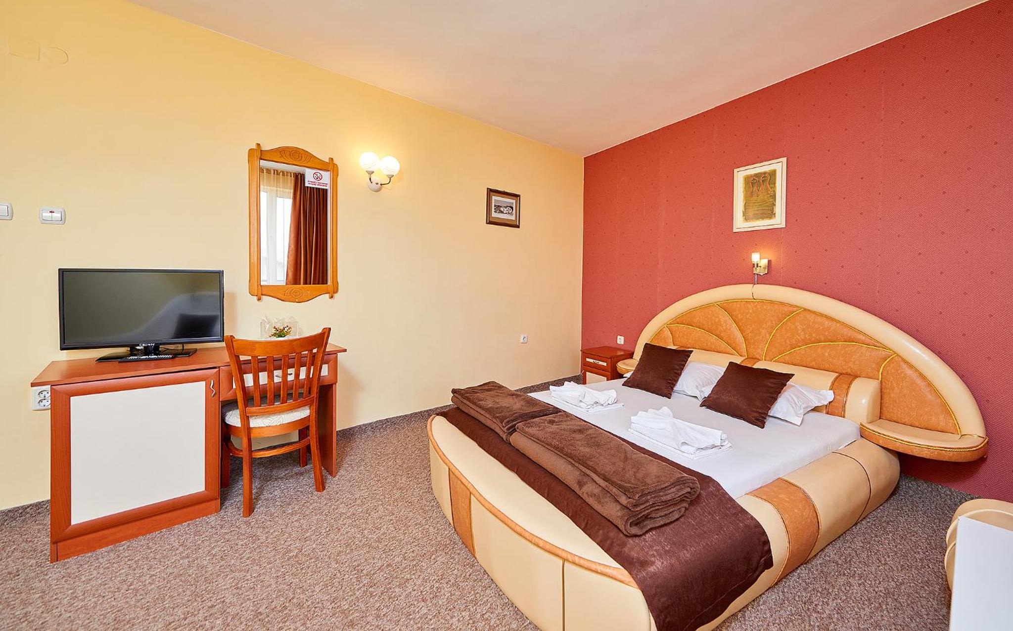 Triple Room with Balcony - Photo 4