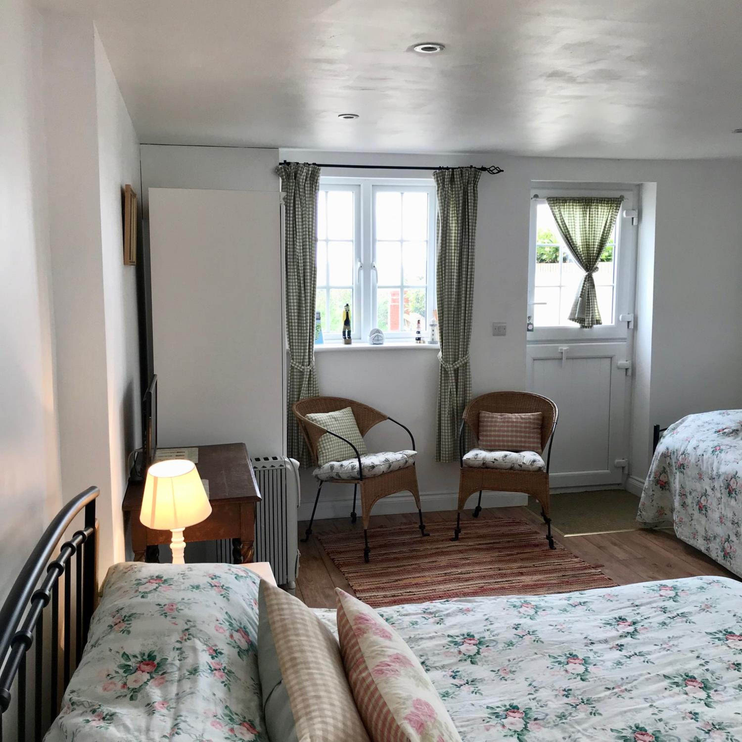 Comfort Triple Room with Shower photo 3