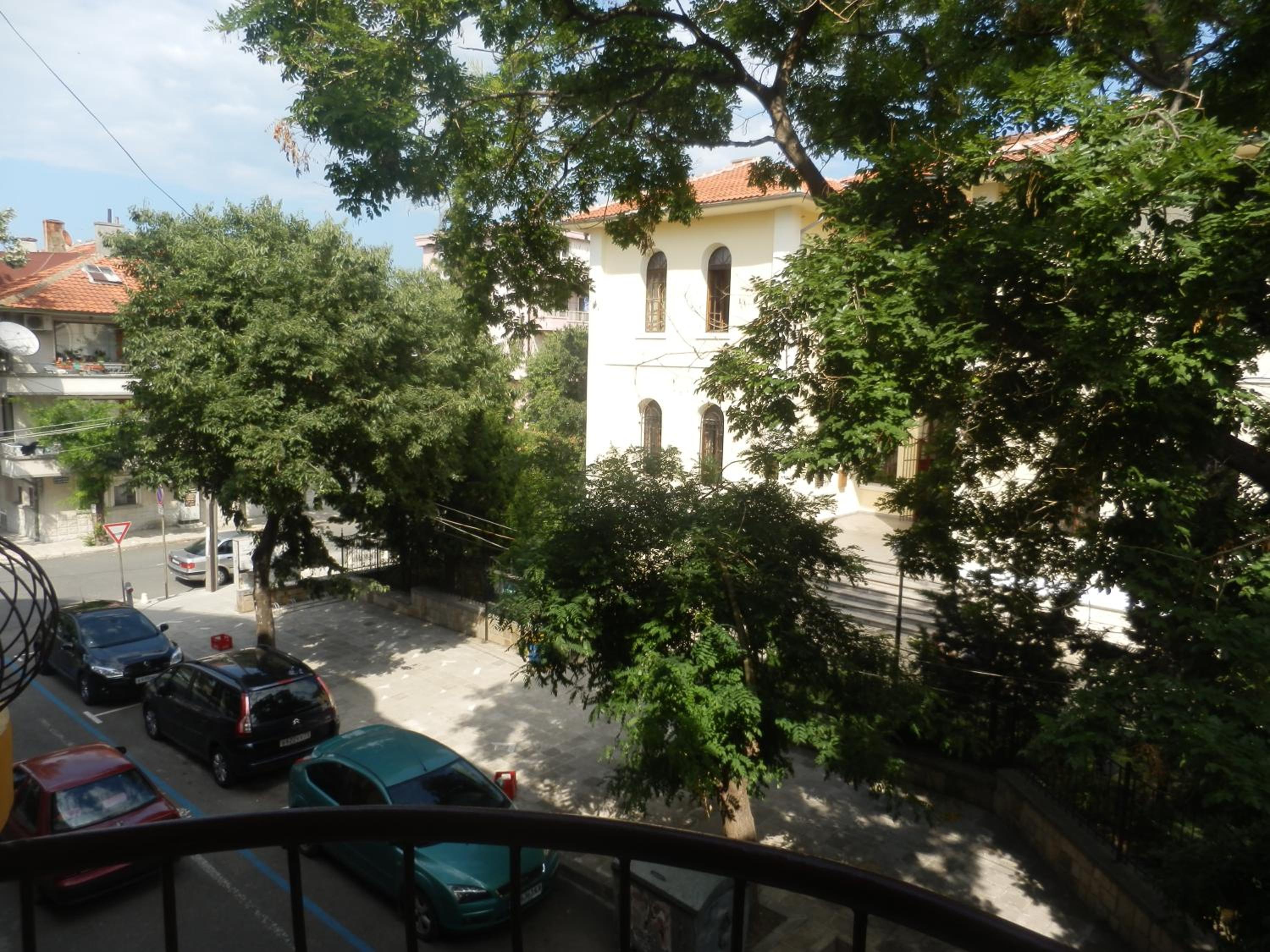 Double Room with Balcony - Photo 9