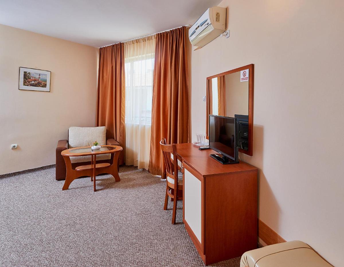 Deluxe Double or Twin Room - Photo 3