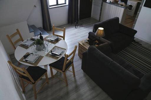 Two-Bedroom Apartment - Photo 9