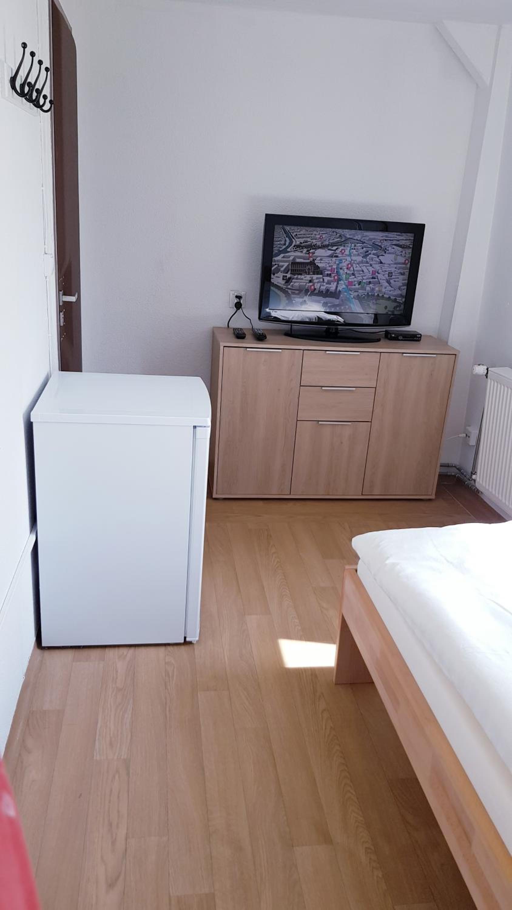 Room 10 : Single Room