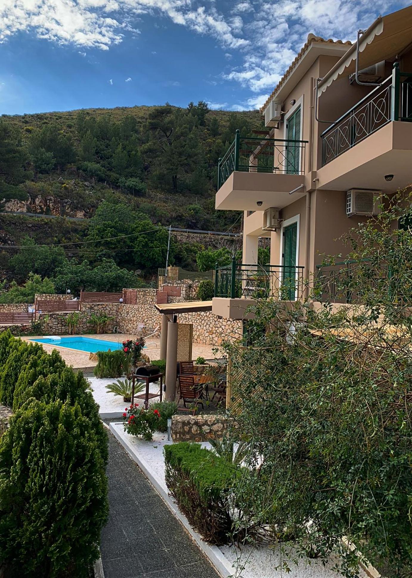 Apartment with Pool View  photo 3