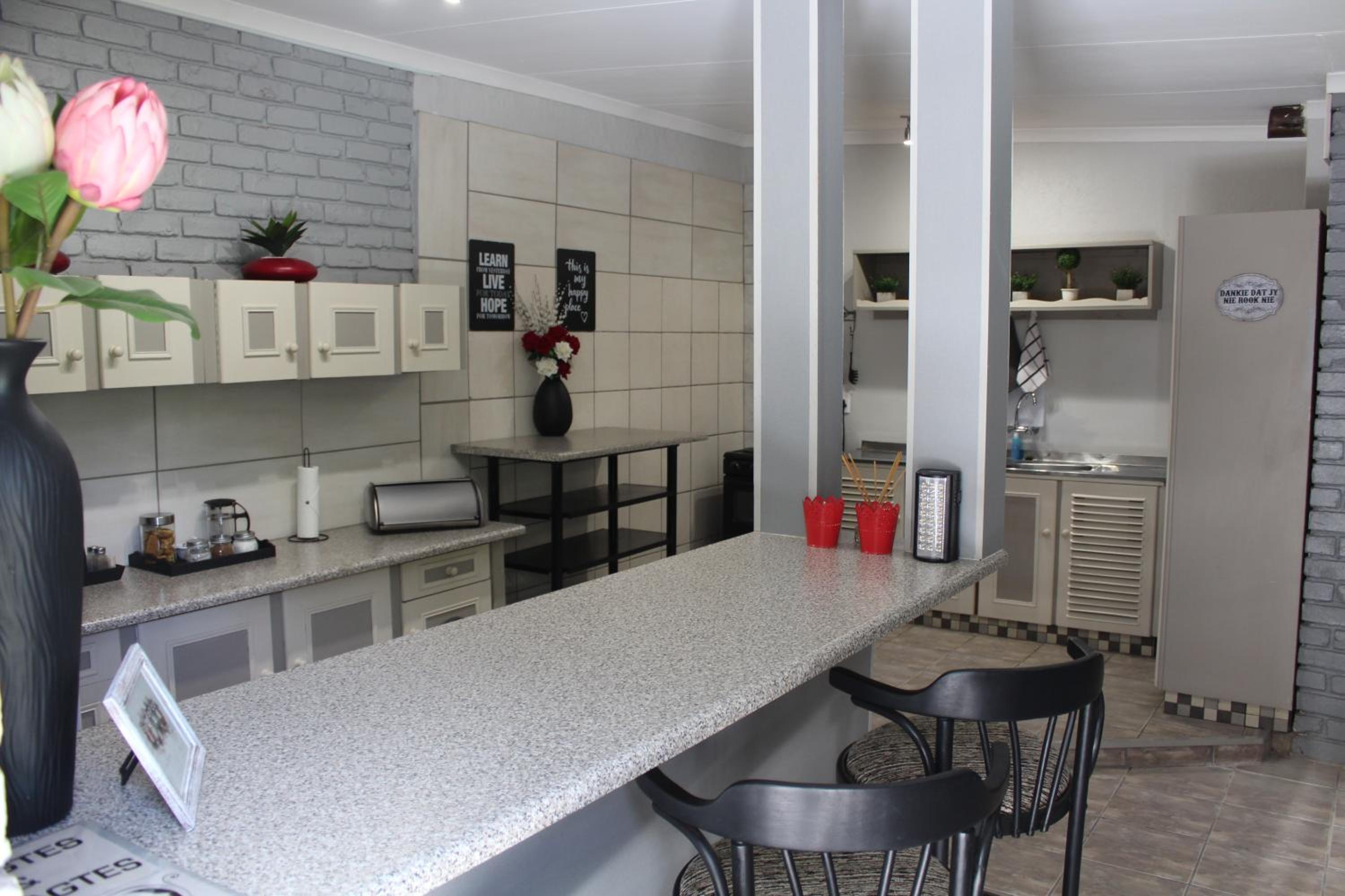 One-Bedroom Apartment - Photo 44