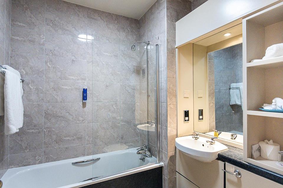 Standard Double Room - Photo 2