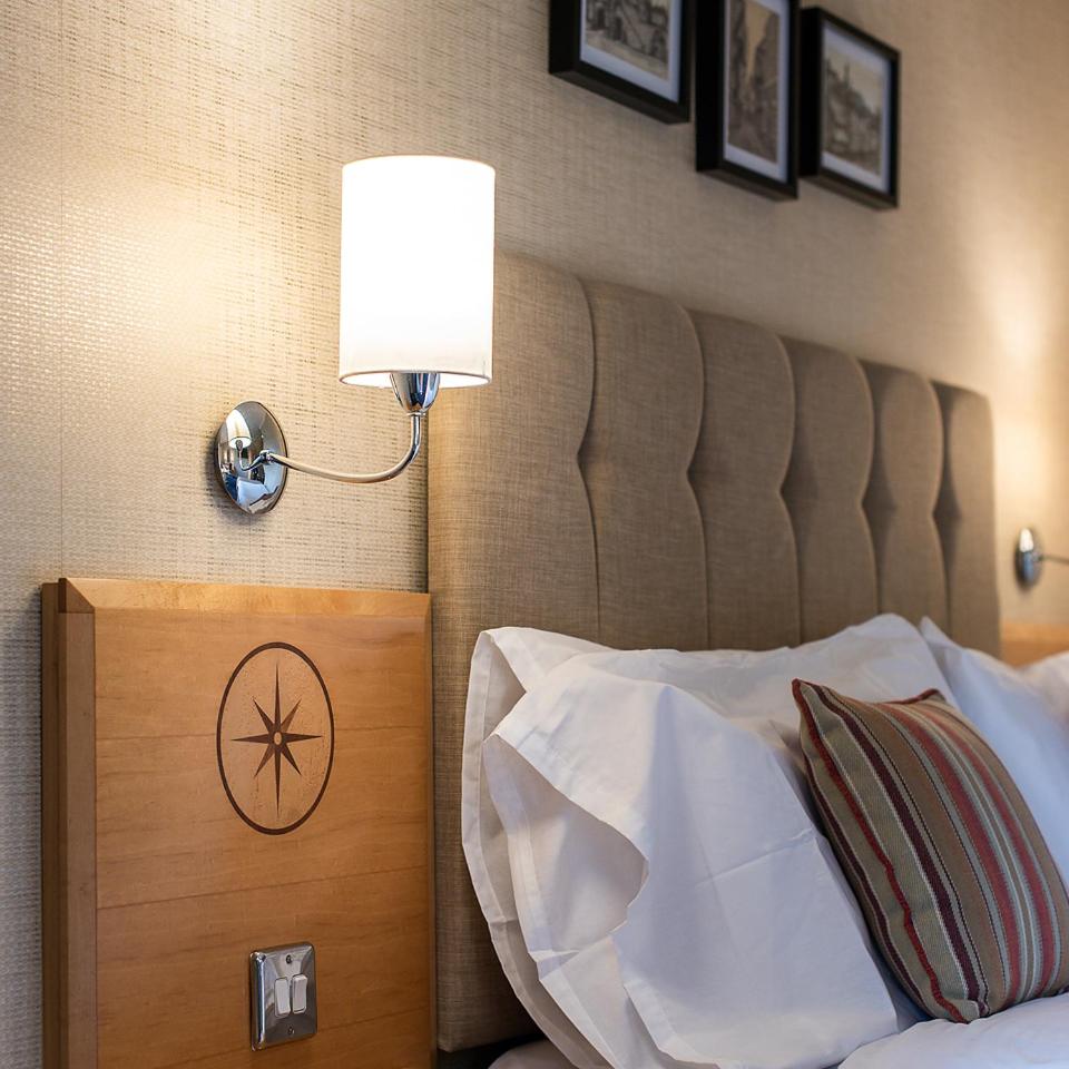 Standard Double Room - Photo 13