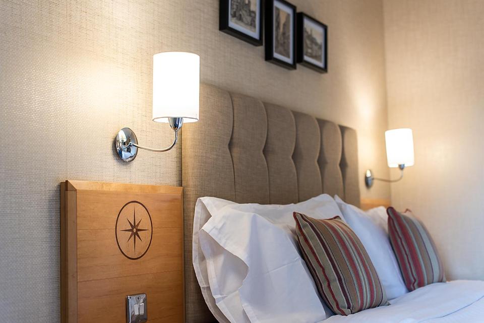 Standard Double Room - Photo 23