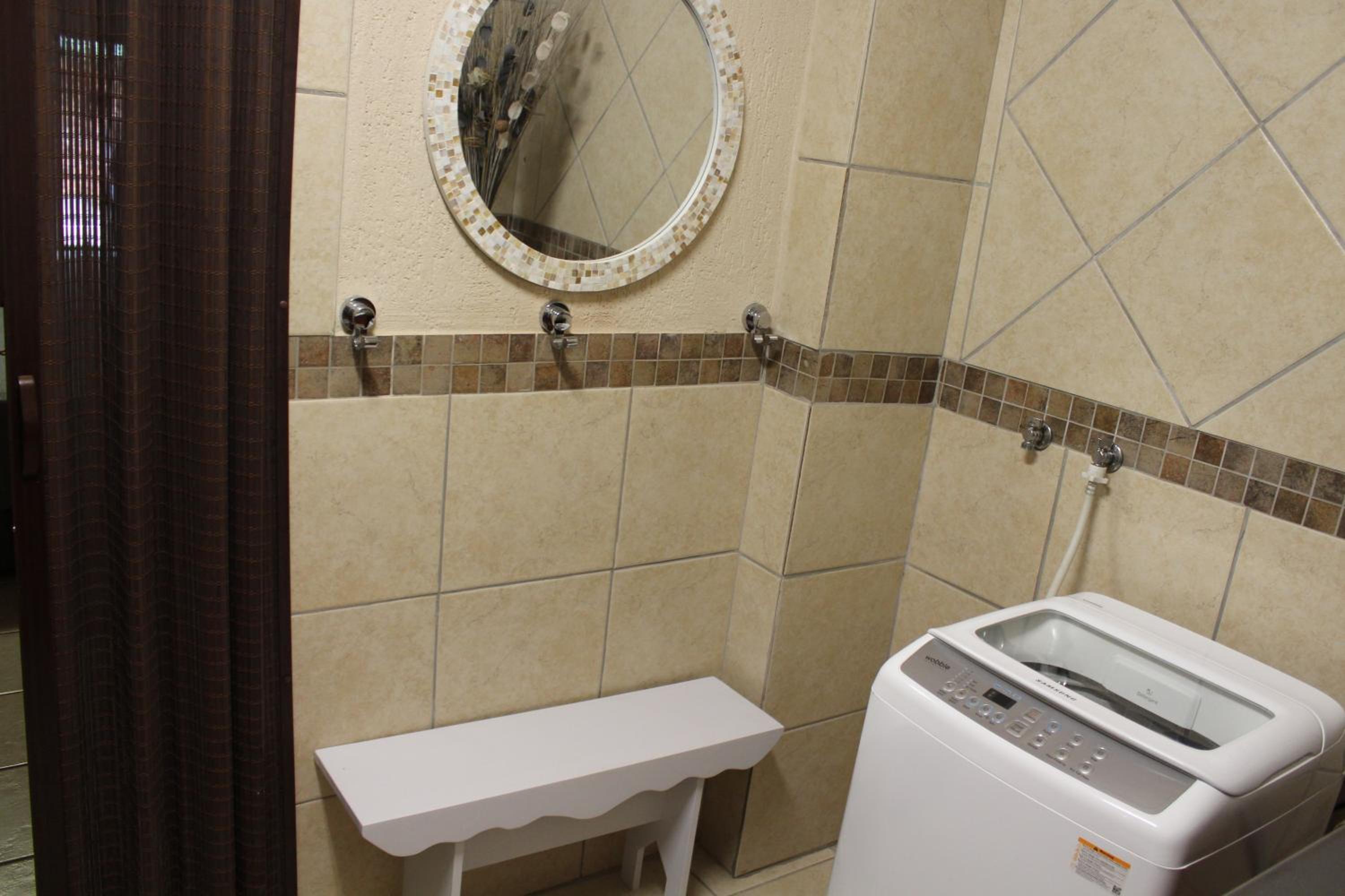 One-Bedroom Apartment - Photo 13