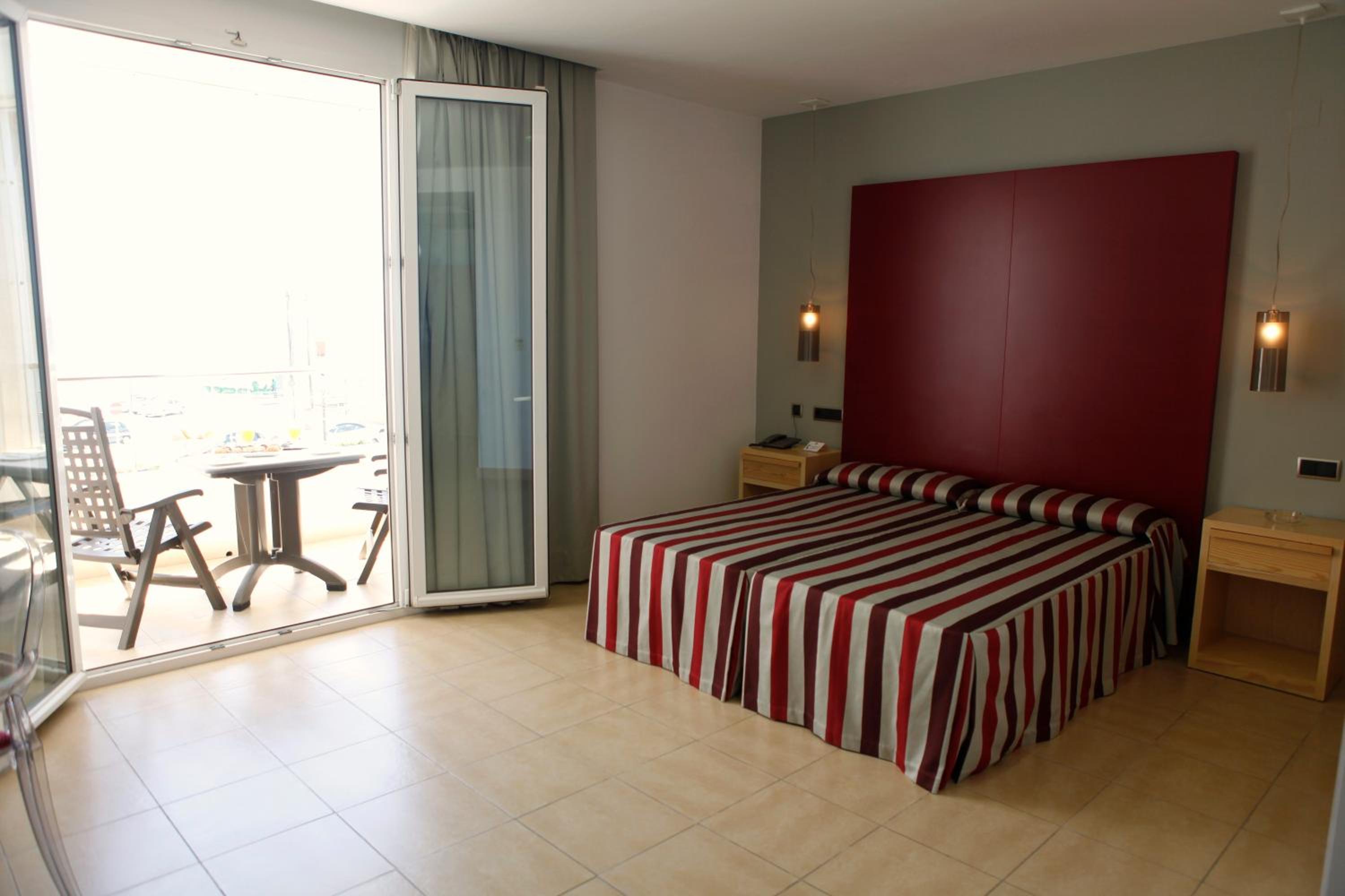 Habitación Doble con Terraza y Vista al Mar