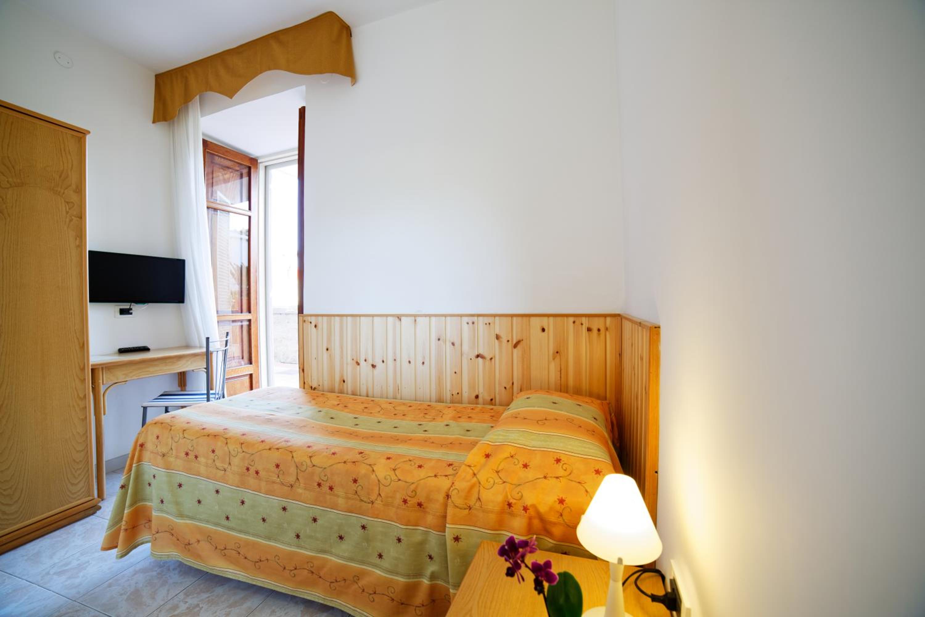 Economy Single Room