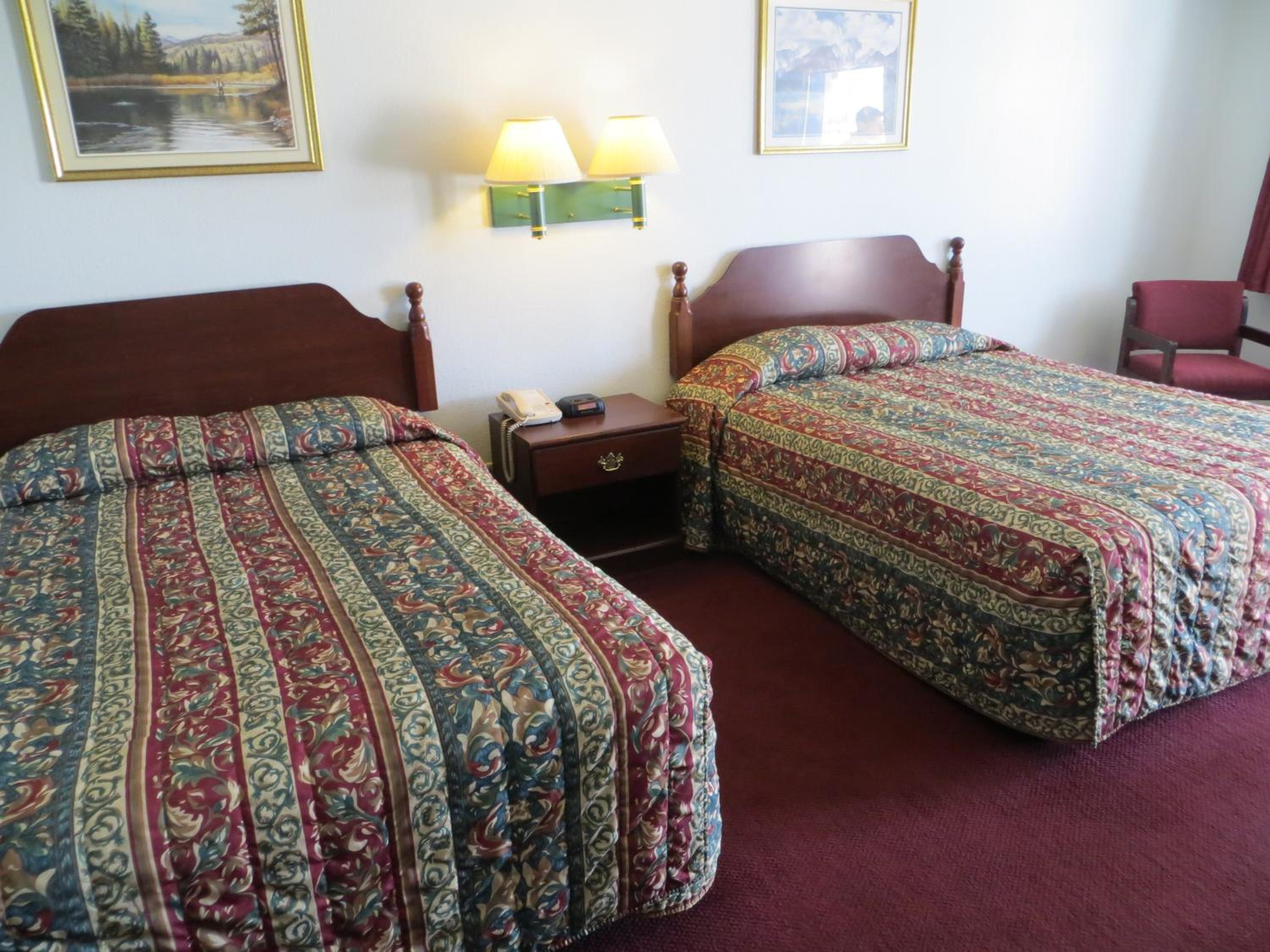 Queen Room with Two Queen Beds - Photo 1