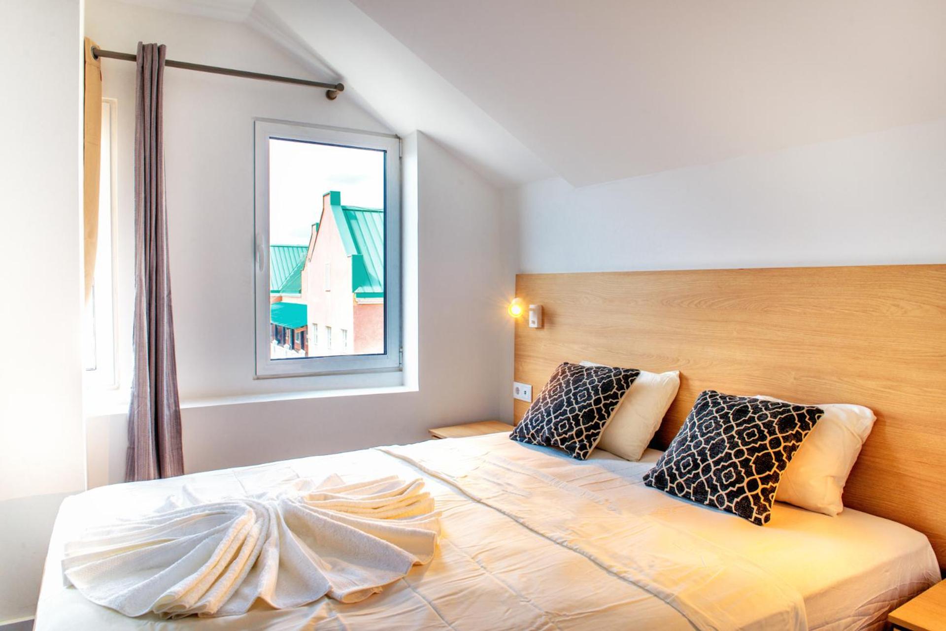 Deluxe King Room photo 1