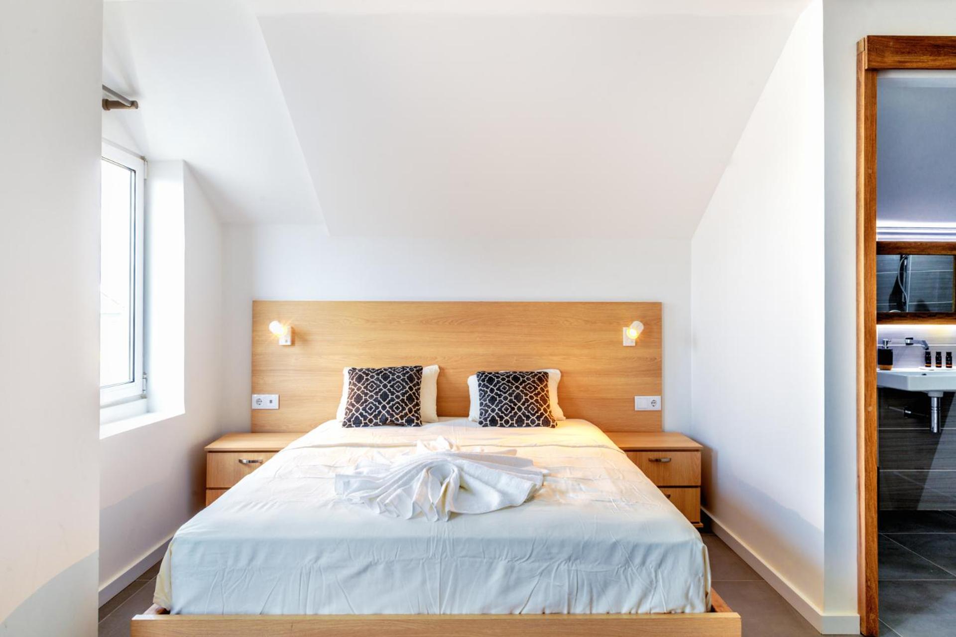 Deluxe King Room photo 3