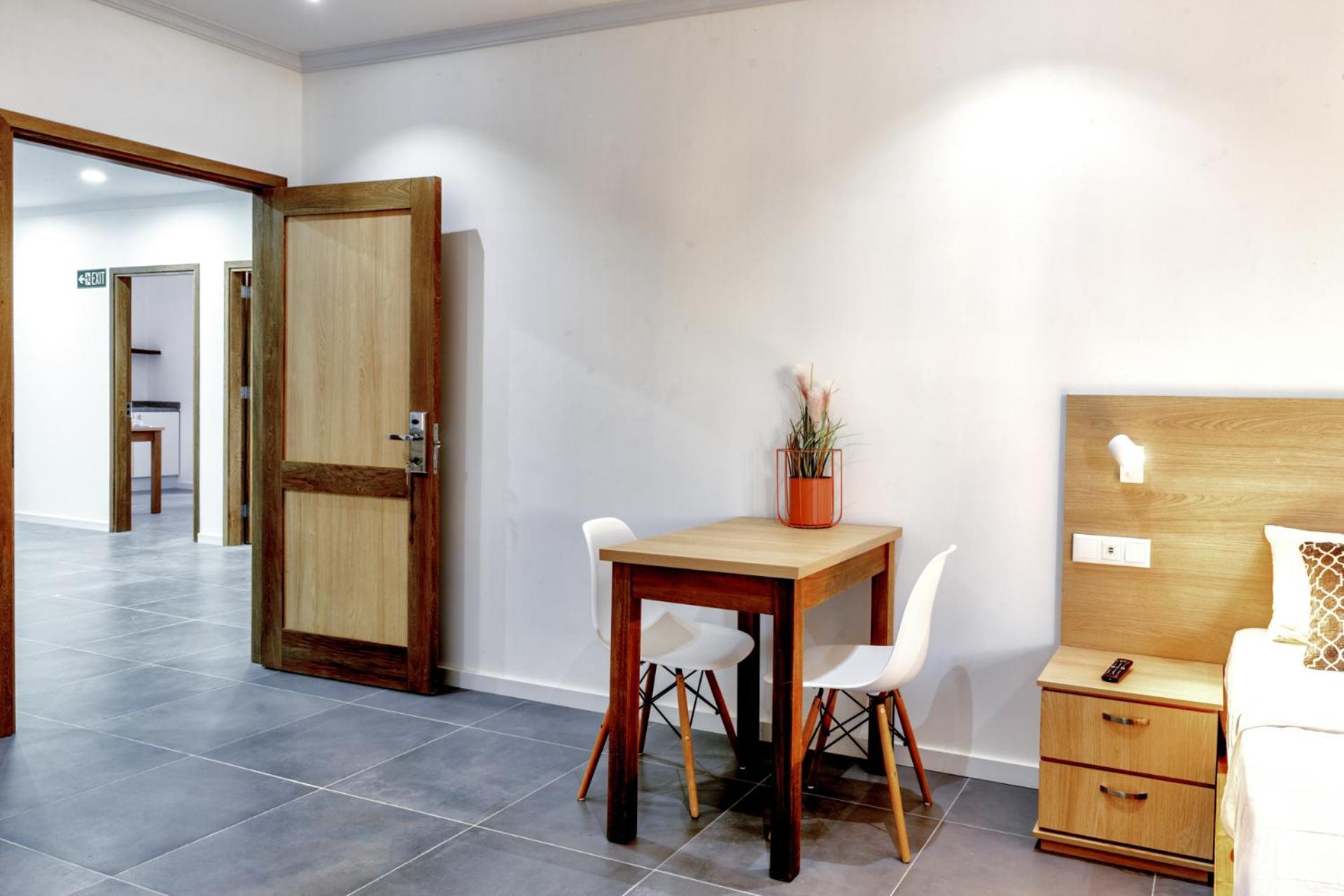 Deluxe Double Room with Balcony photo 2