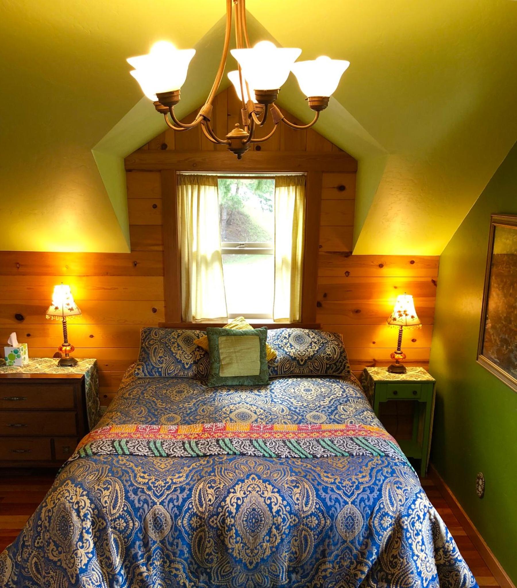 Queen Room photo 3