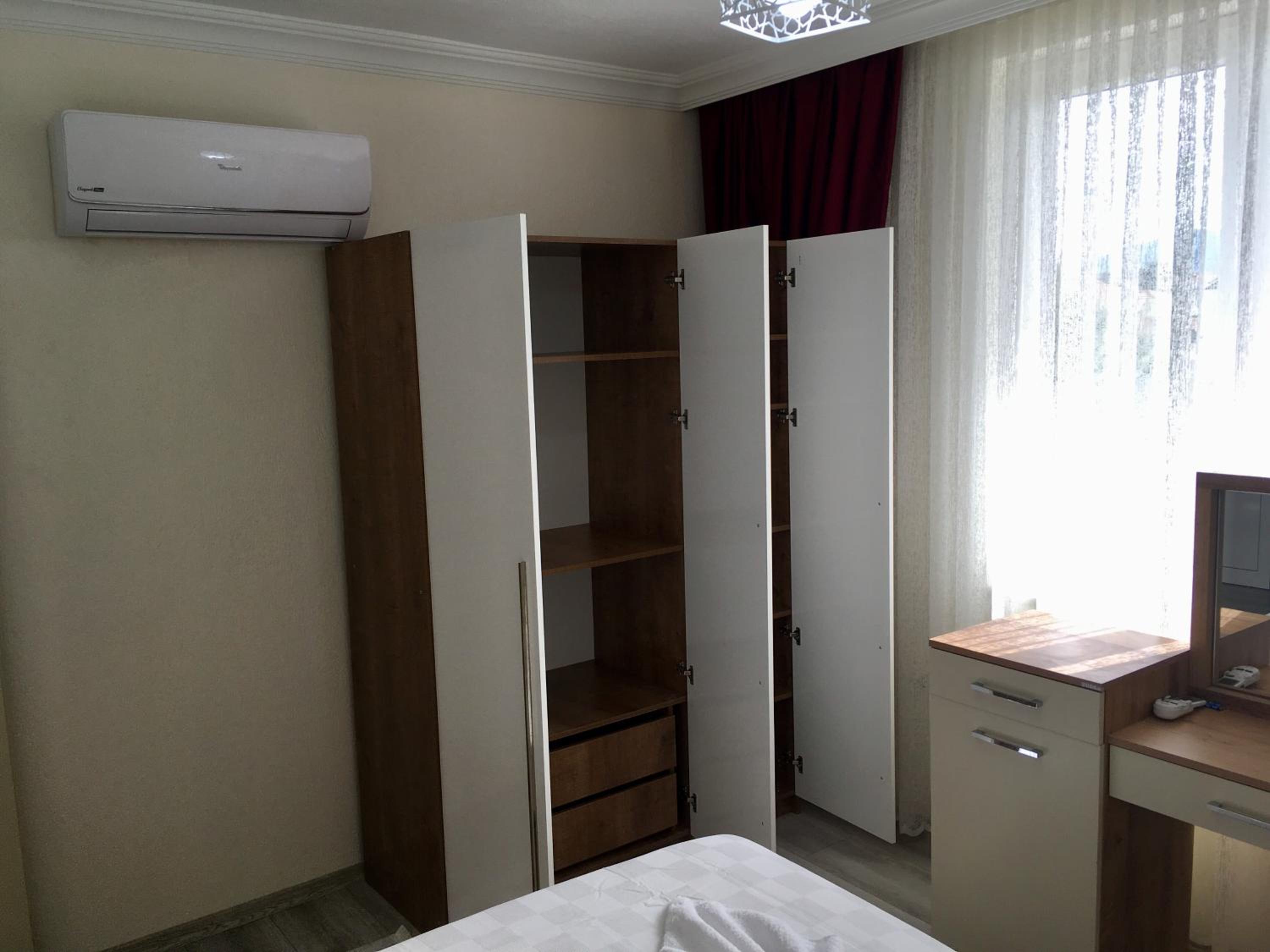 Apartment with Balcony - Photo 18