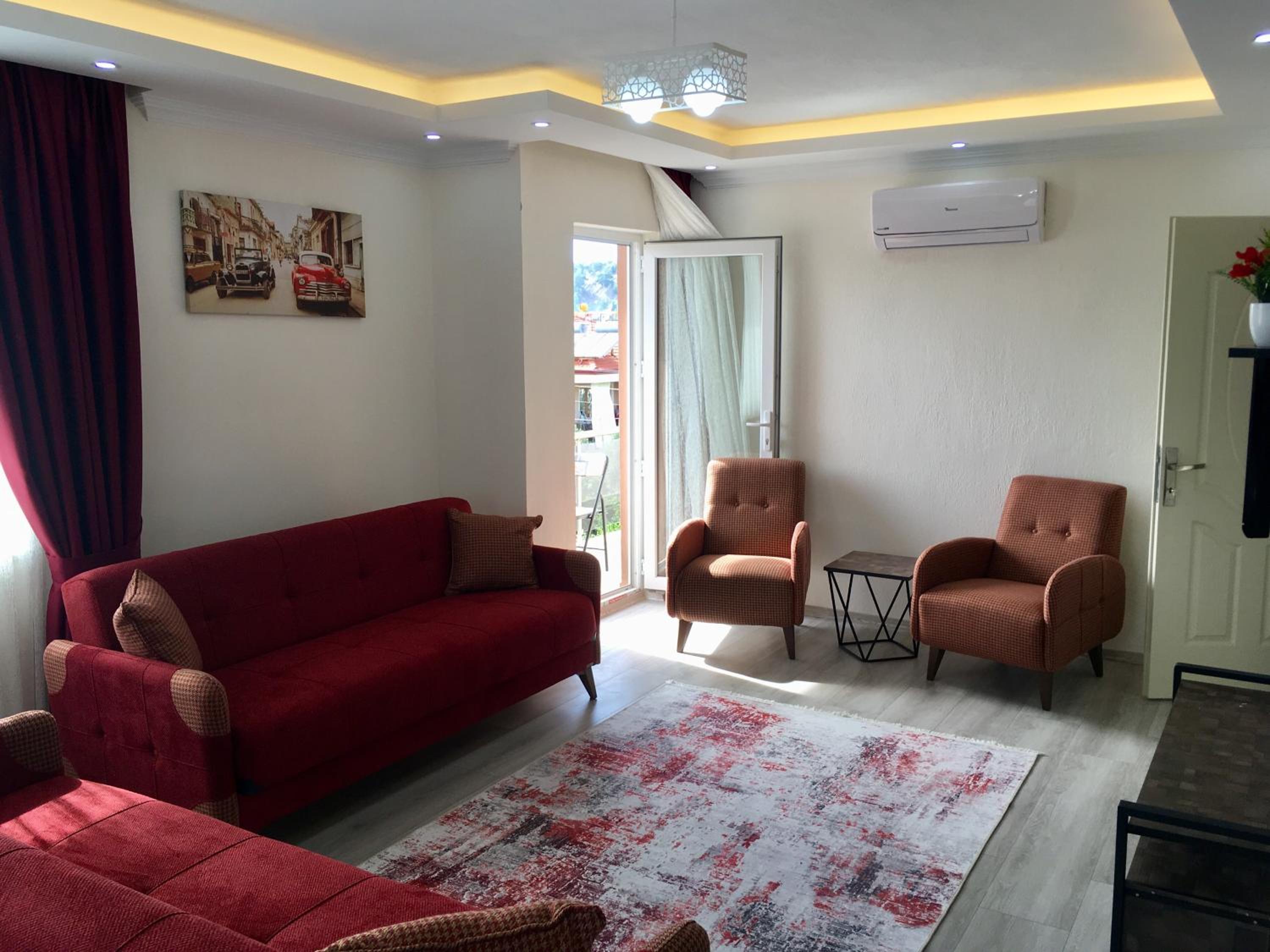 Apartment with Balcony - Photo 17