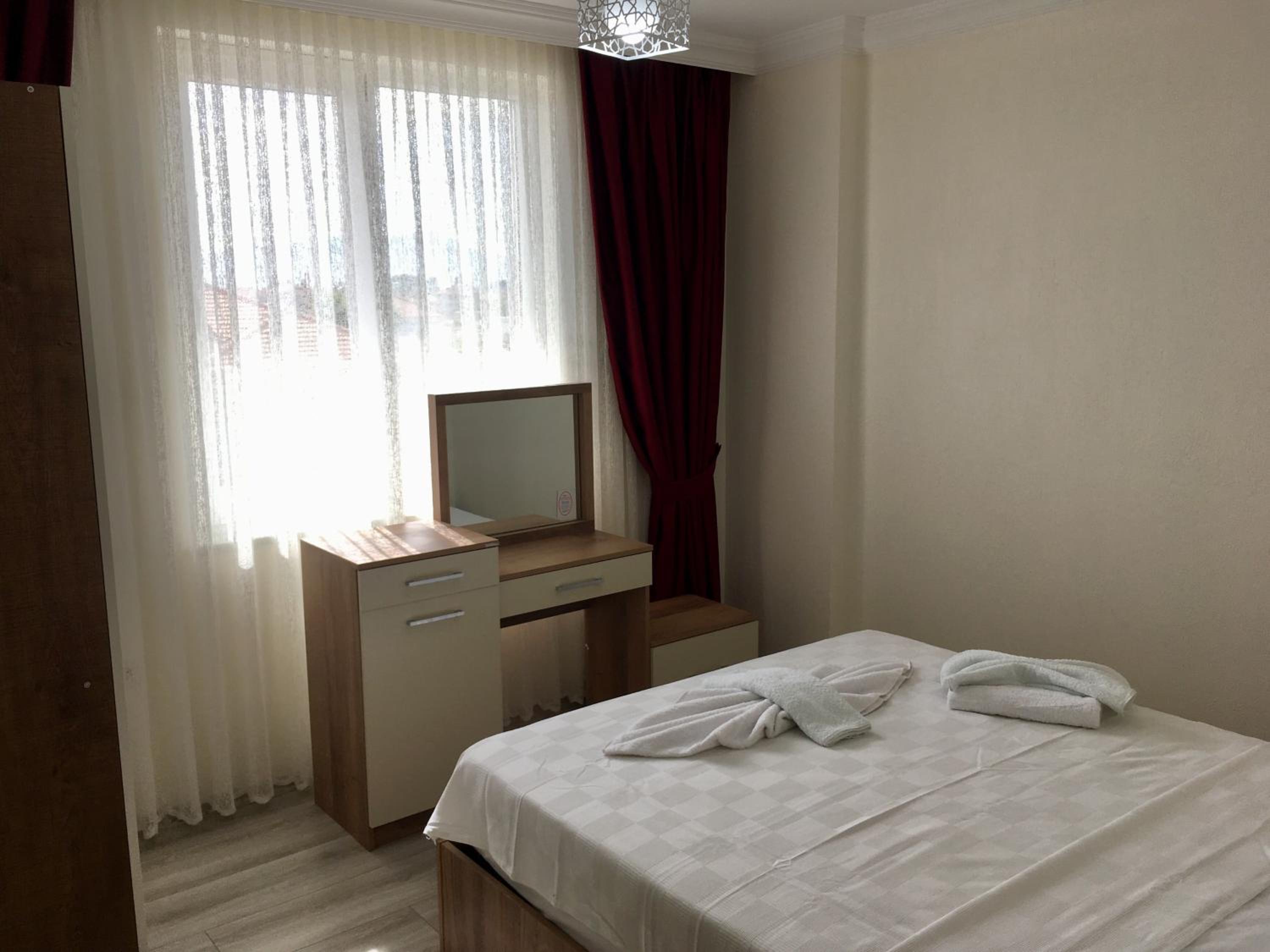 Apartment with Balcony - Photo 12