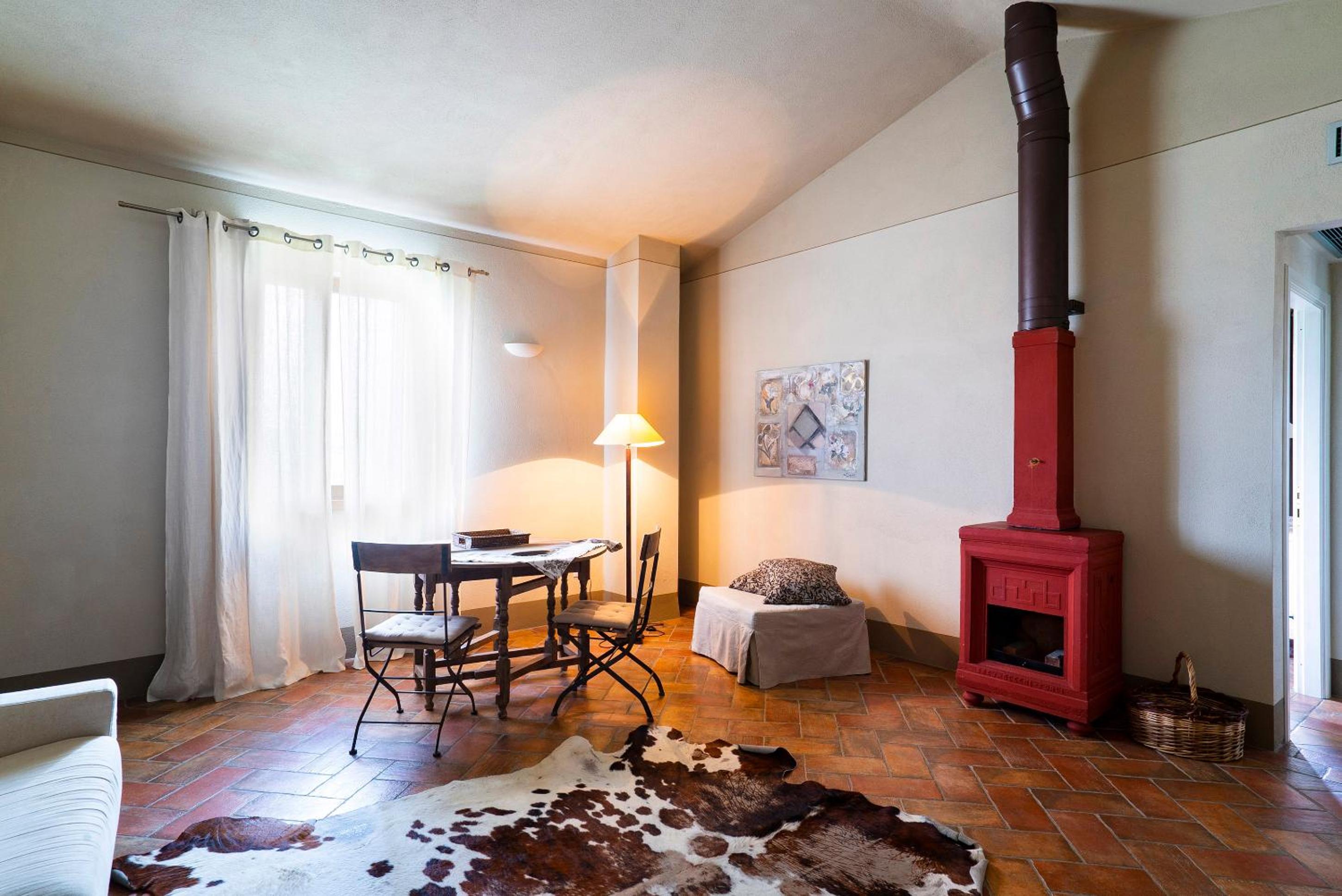 Suite with Balcony - Photo 5