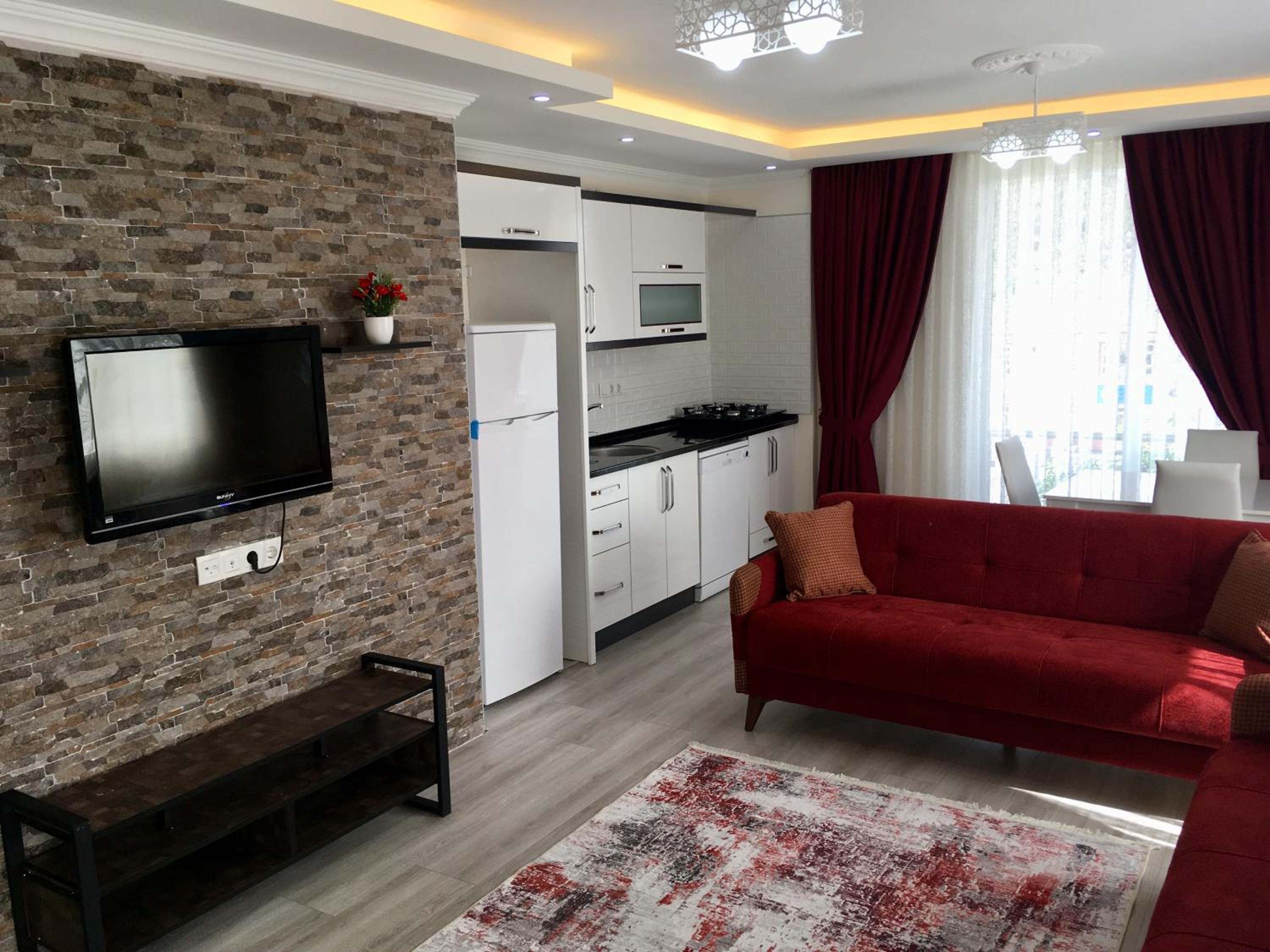 Apartment with Balcony - Photo 3