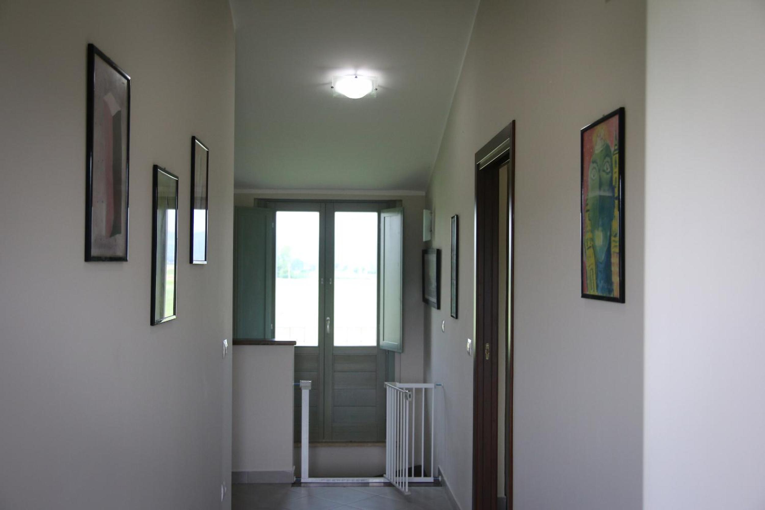 Family Room with Private External Bathroom photo 1