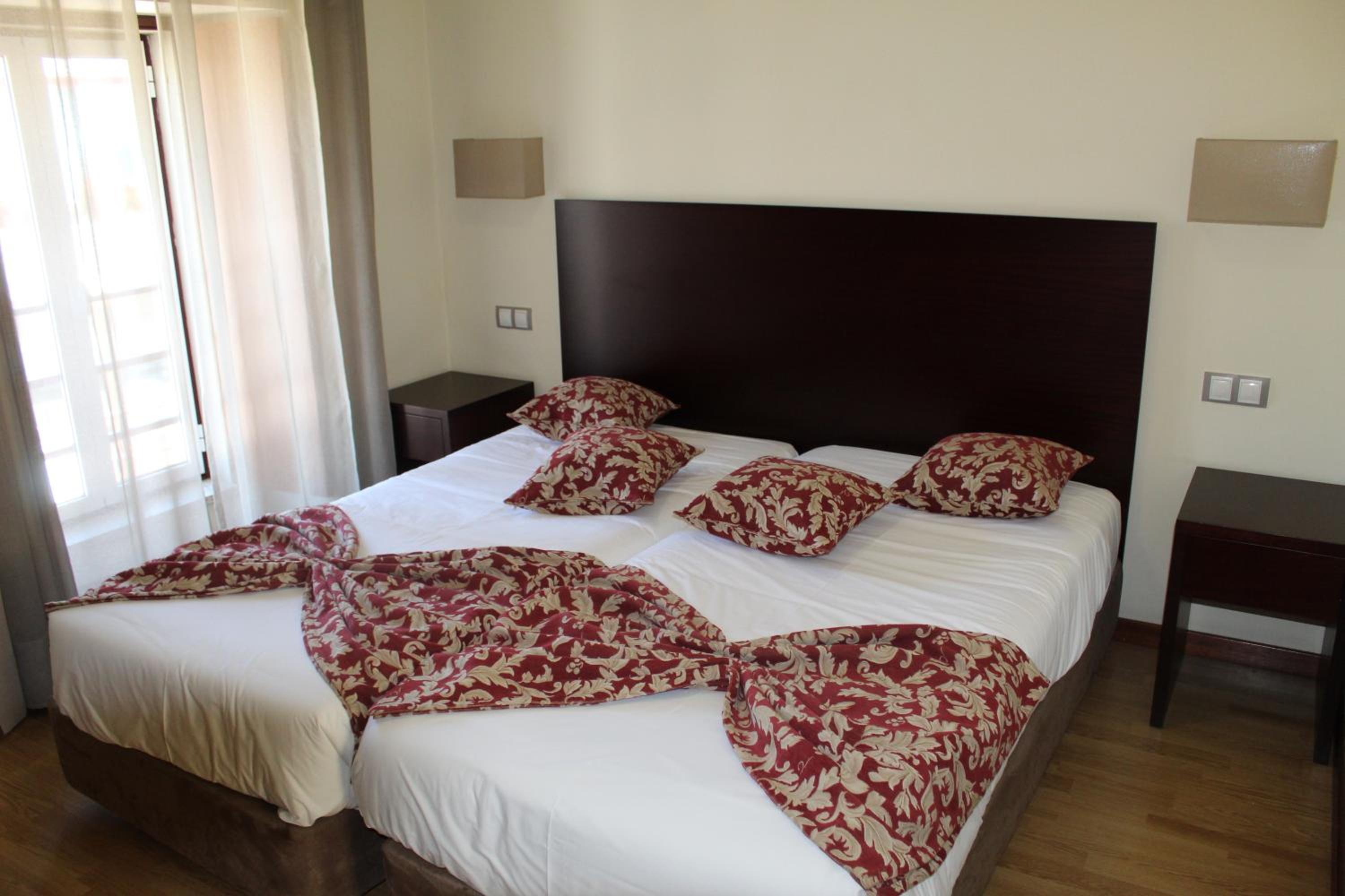 Twin Room - Photo 1