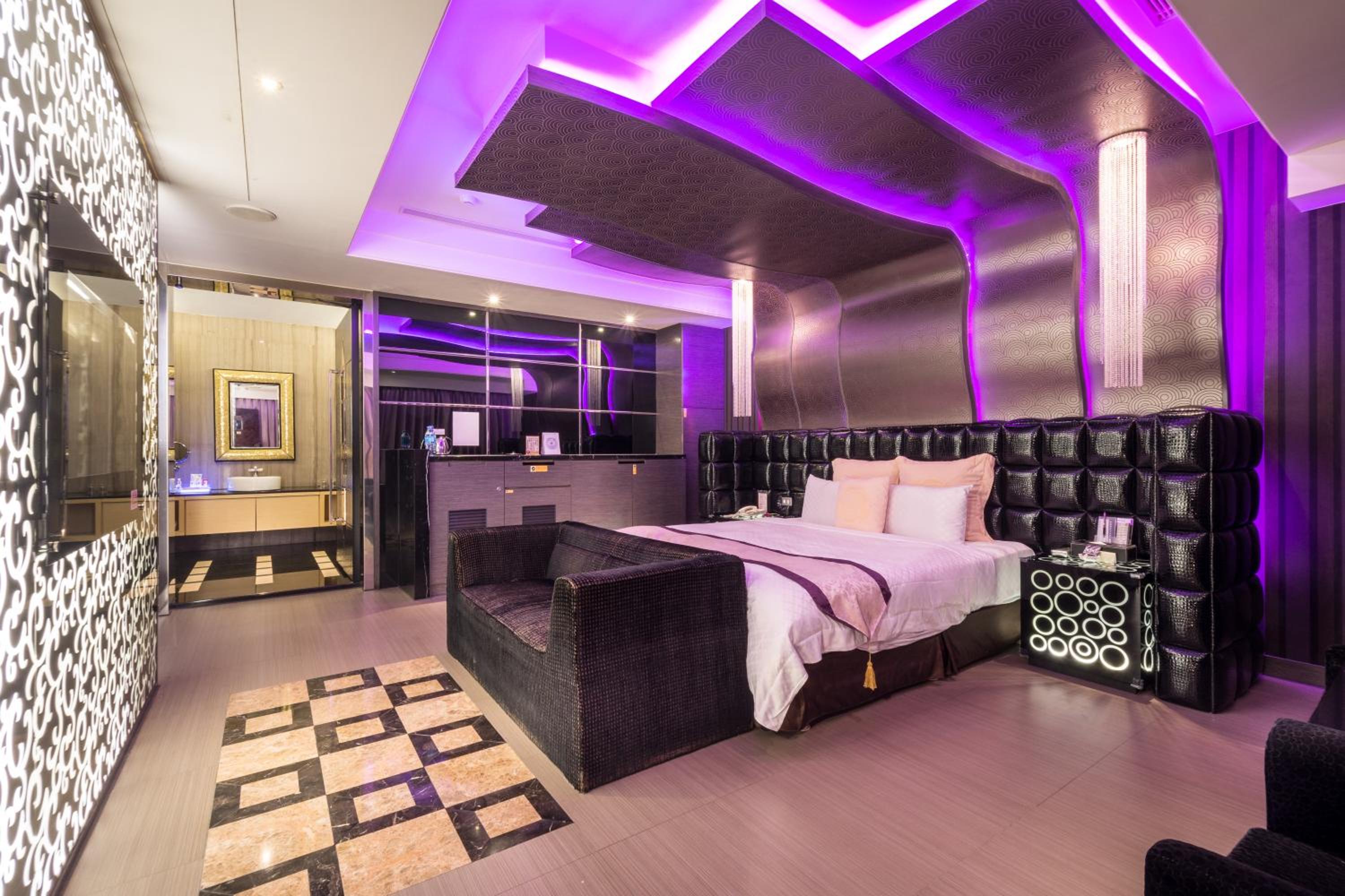 Deluxe Double Room - Check-in after 20:00 - Photo 24