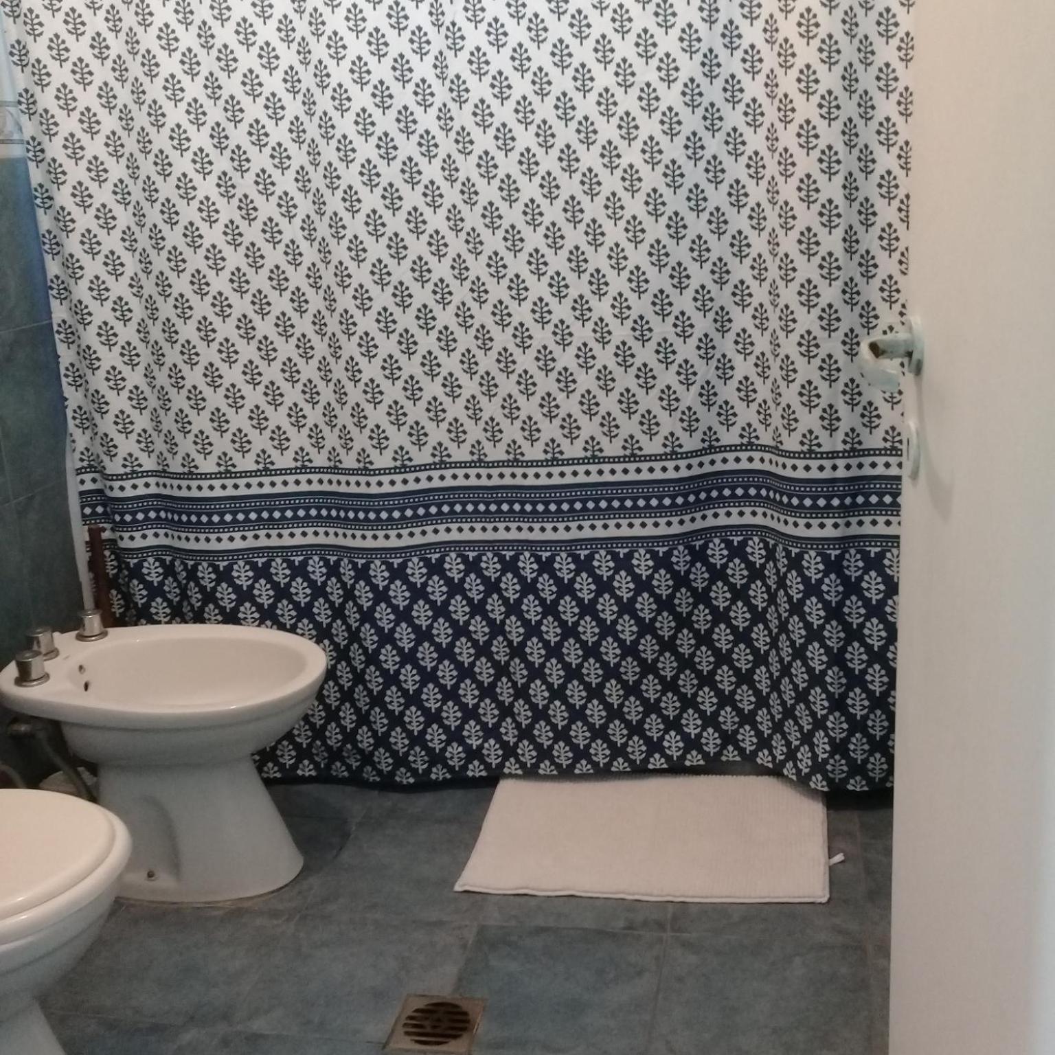 Standard Twin Room with Shared Bathroom photo 2