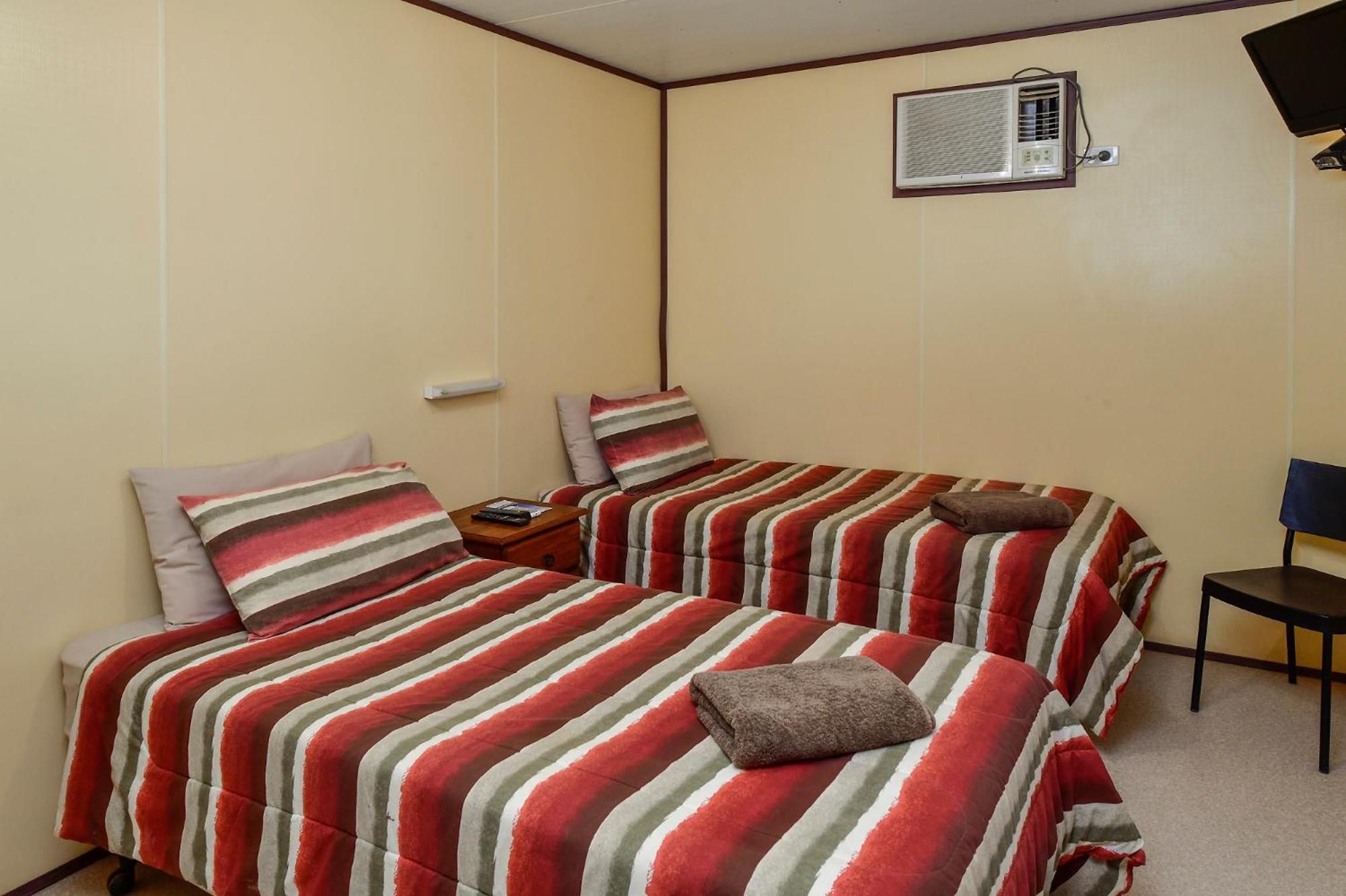 Deluxe Double Room with Shower photo 3