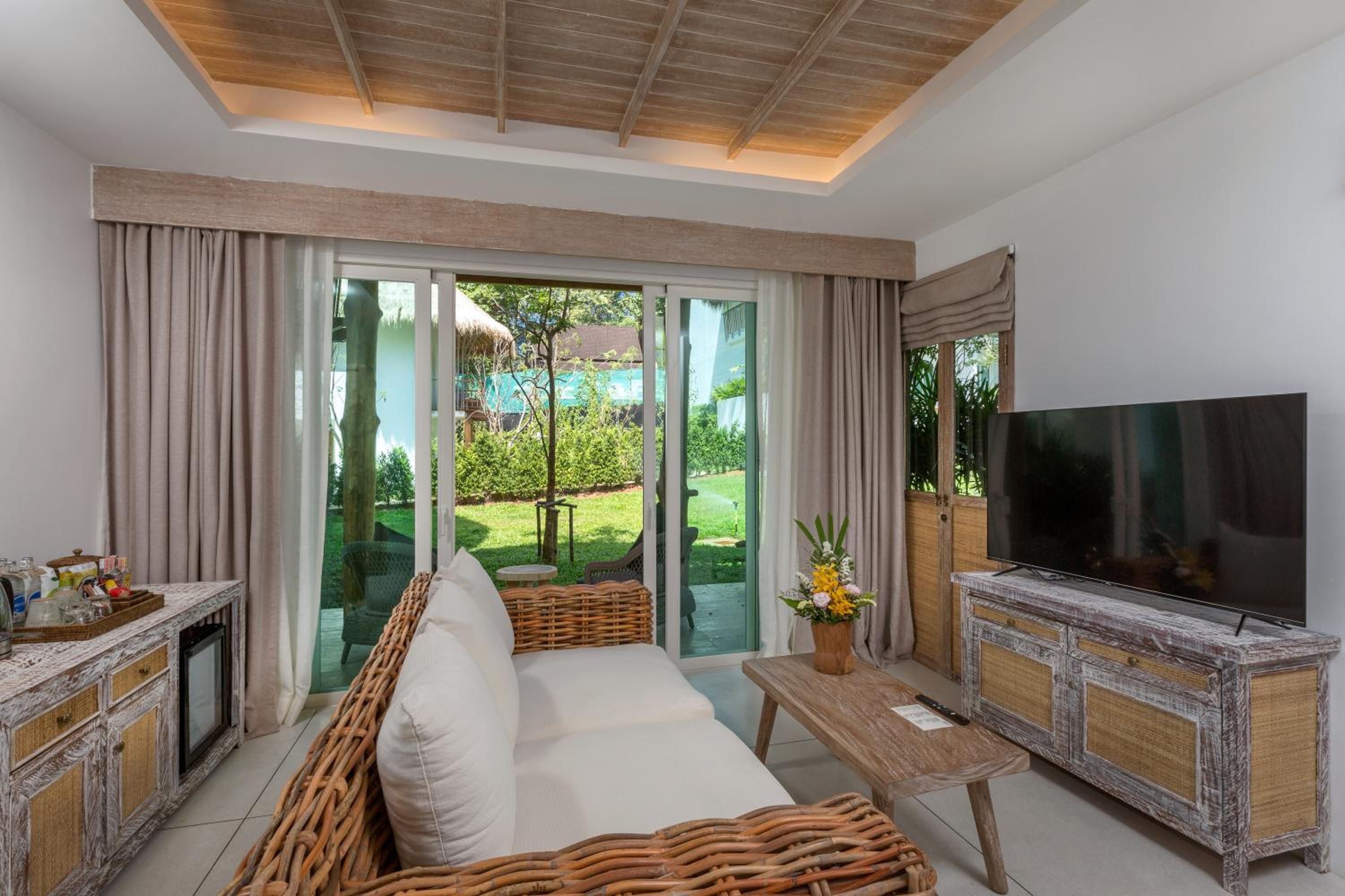 Suite with Garden View - Photo 1