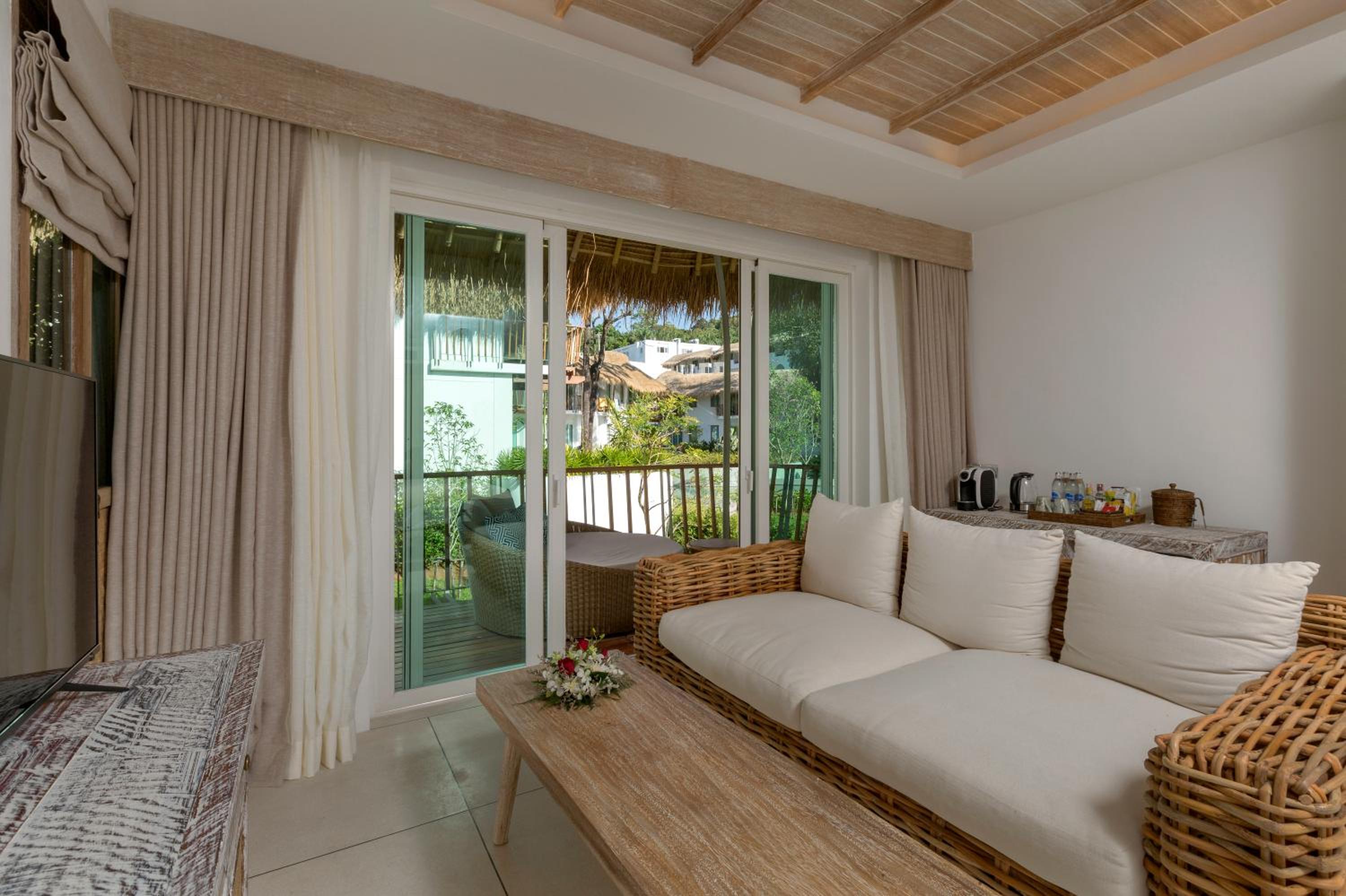 Suite with Garden View - Photo 2