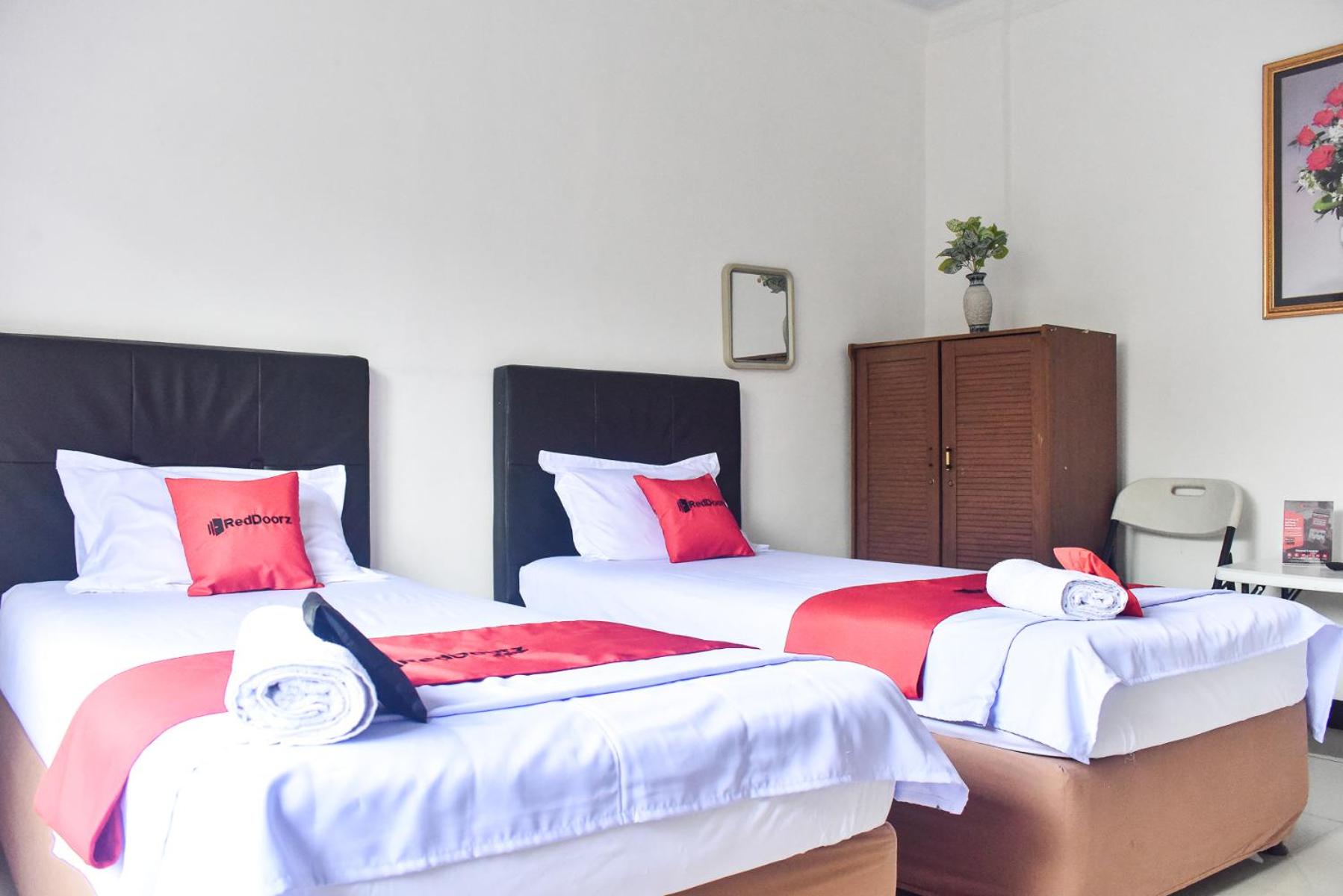 Twin Room - Photo 3