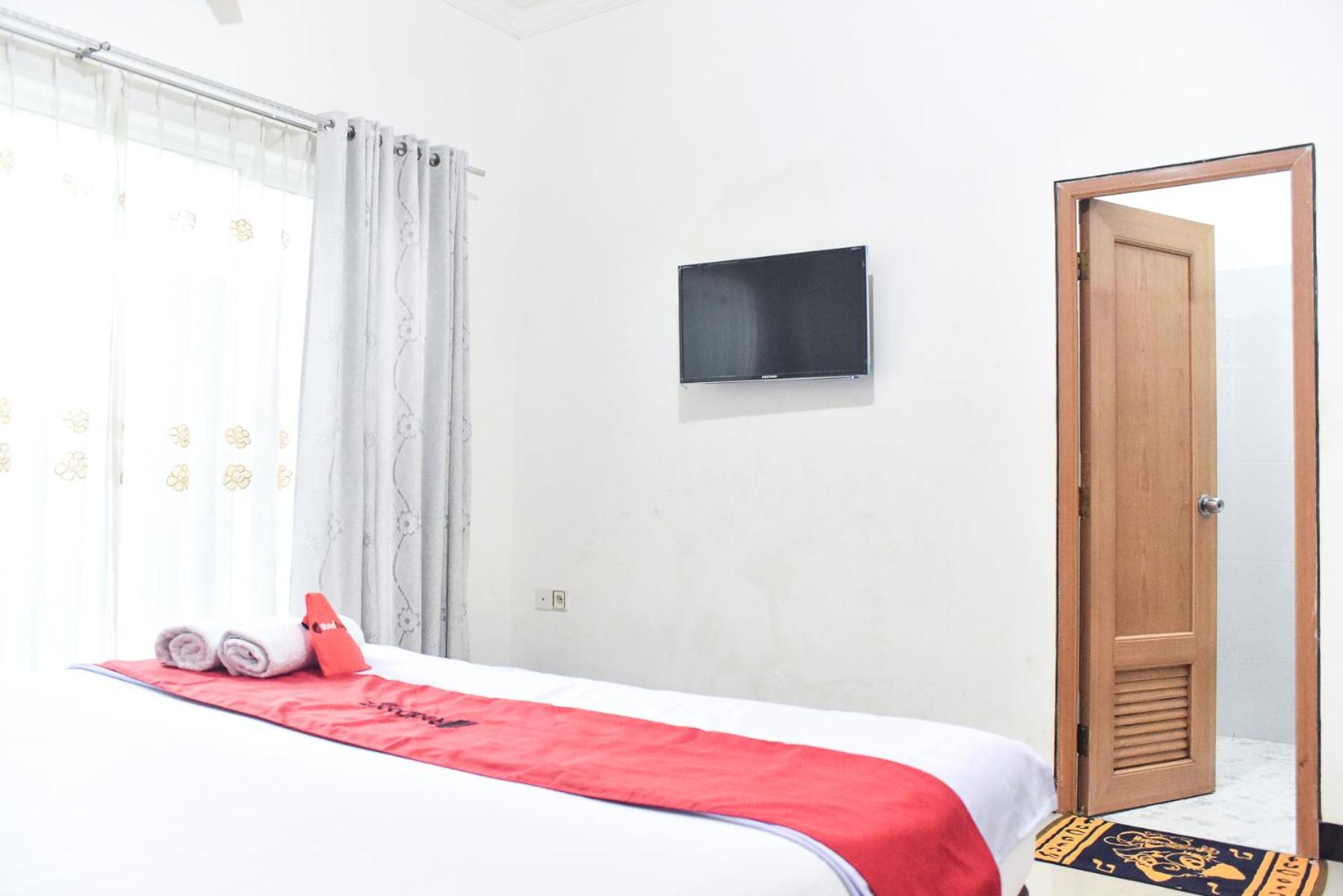 Double Room - Photo 8