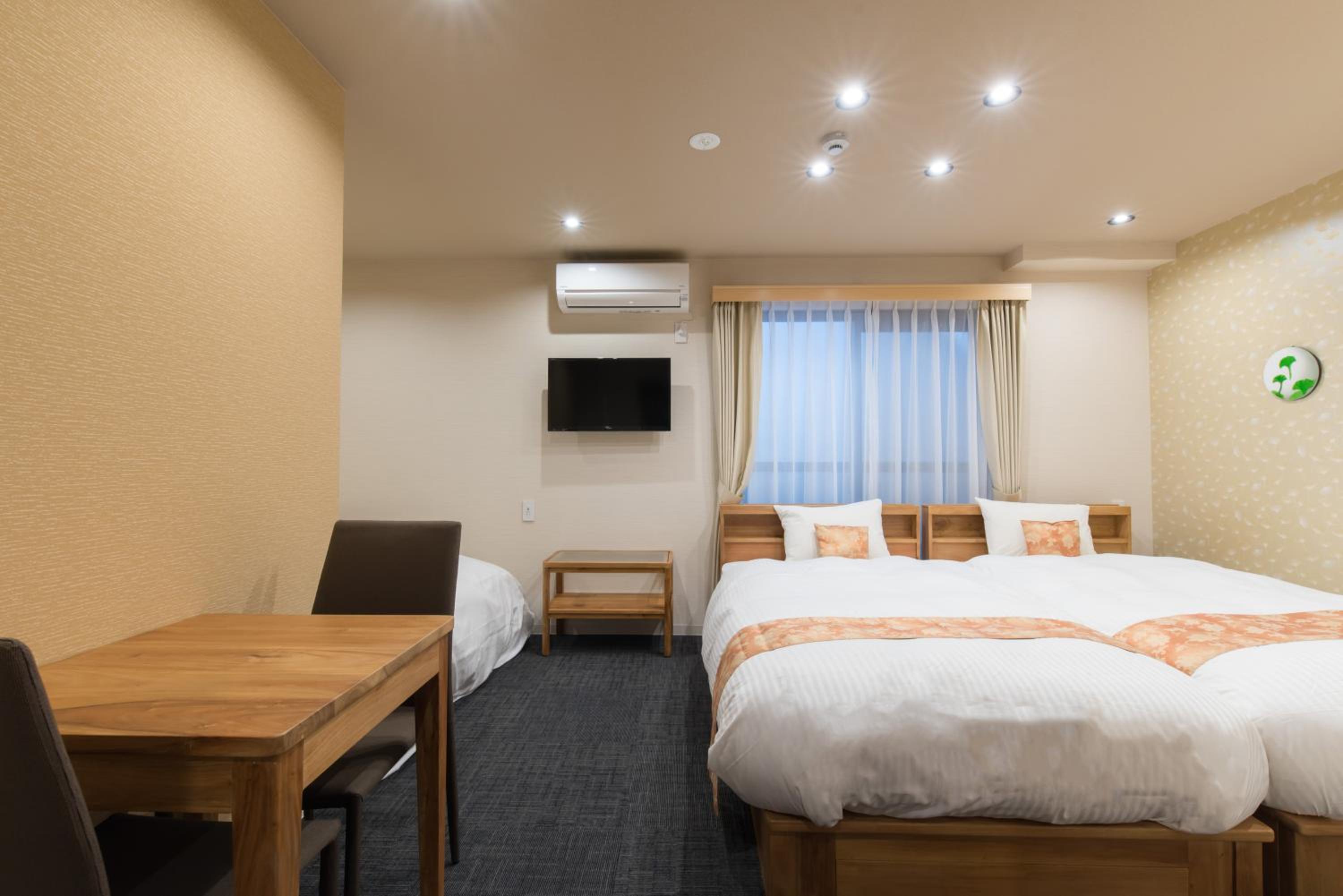 Two-Bedroom Suite photo 3