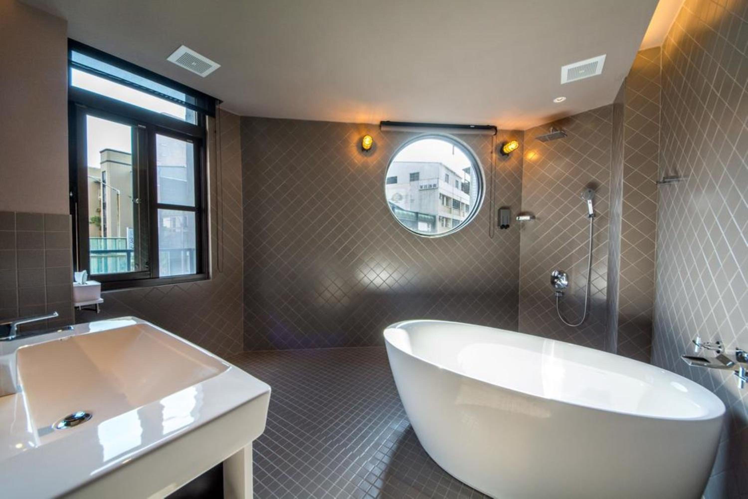 Apartment with Bath Tub - entire of each floor 2F/3F/4F photo 2