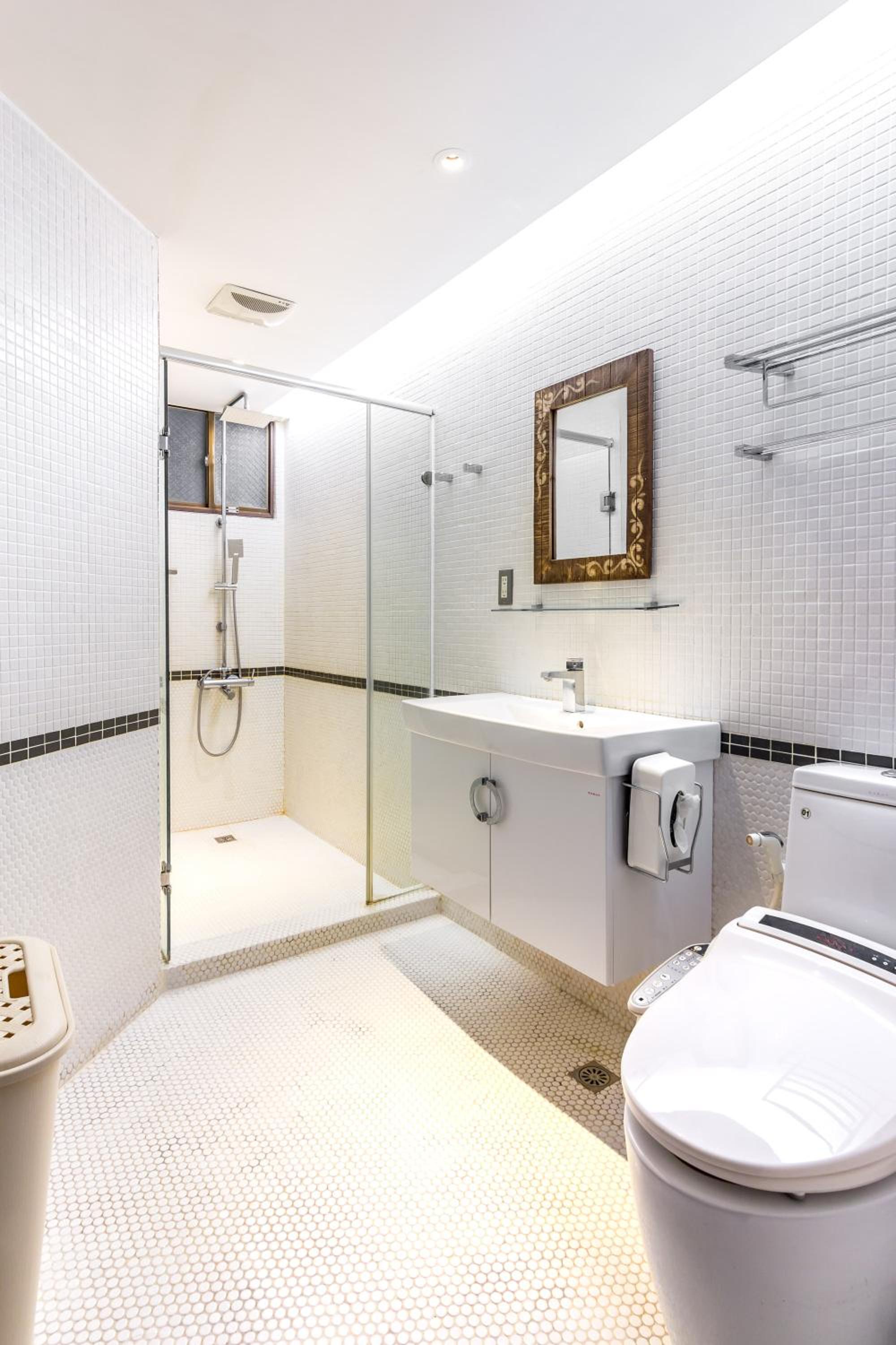 Three-Bedroom Apartment - Photo 7