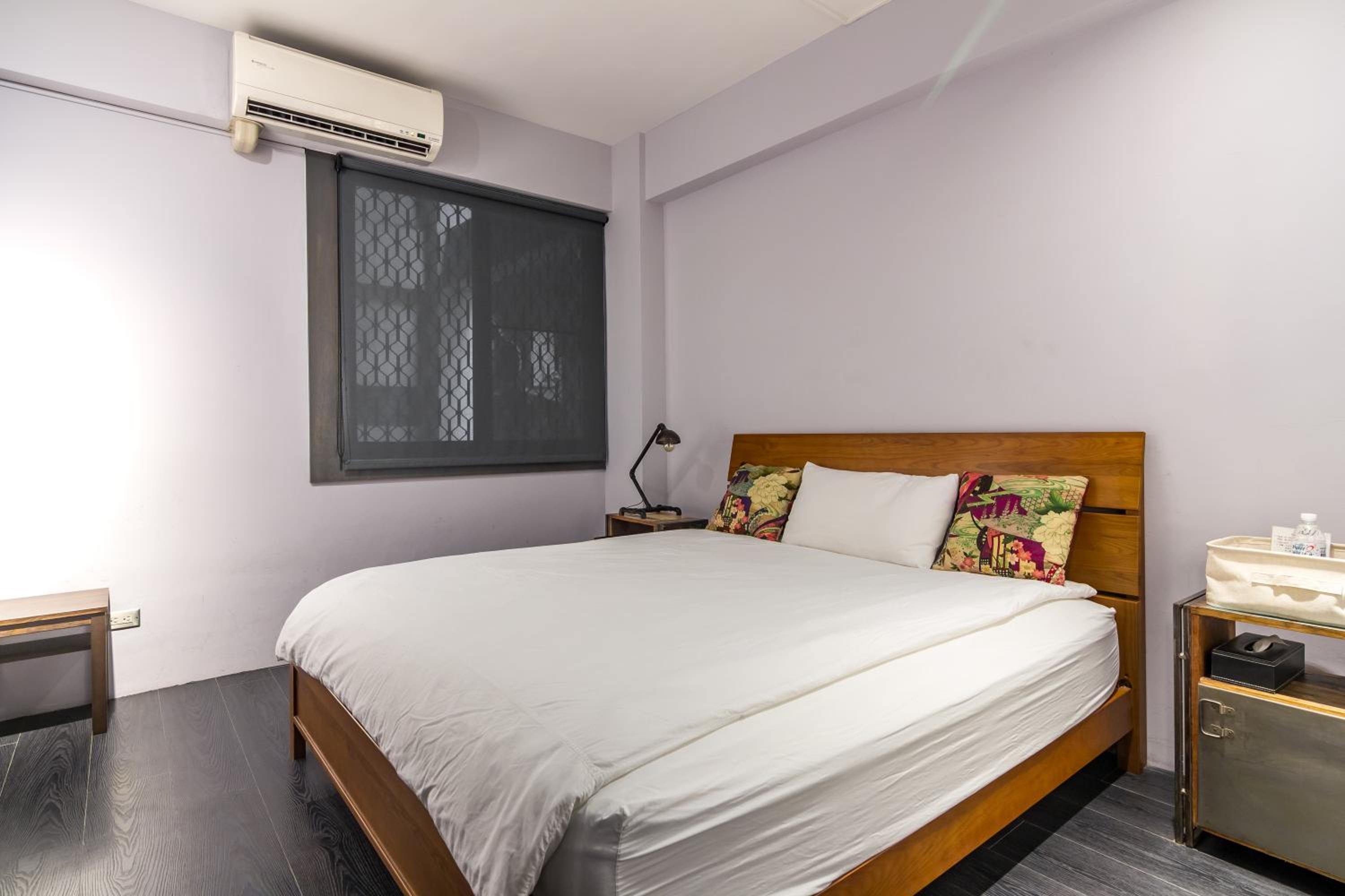 Three-Bedroom Apartment - Photo 9