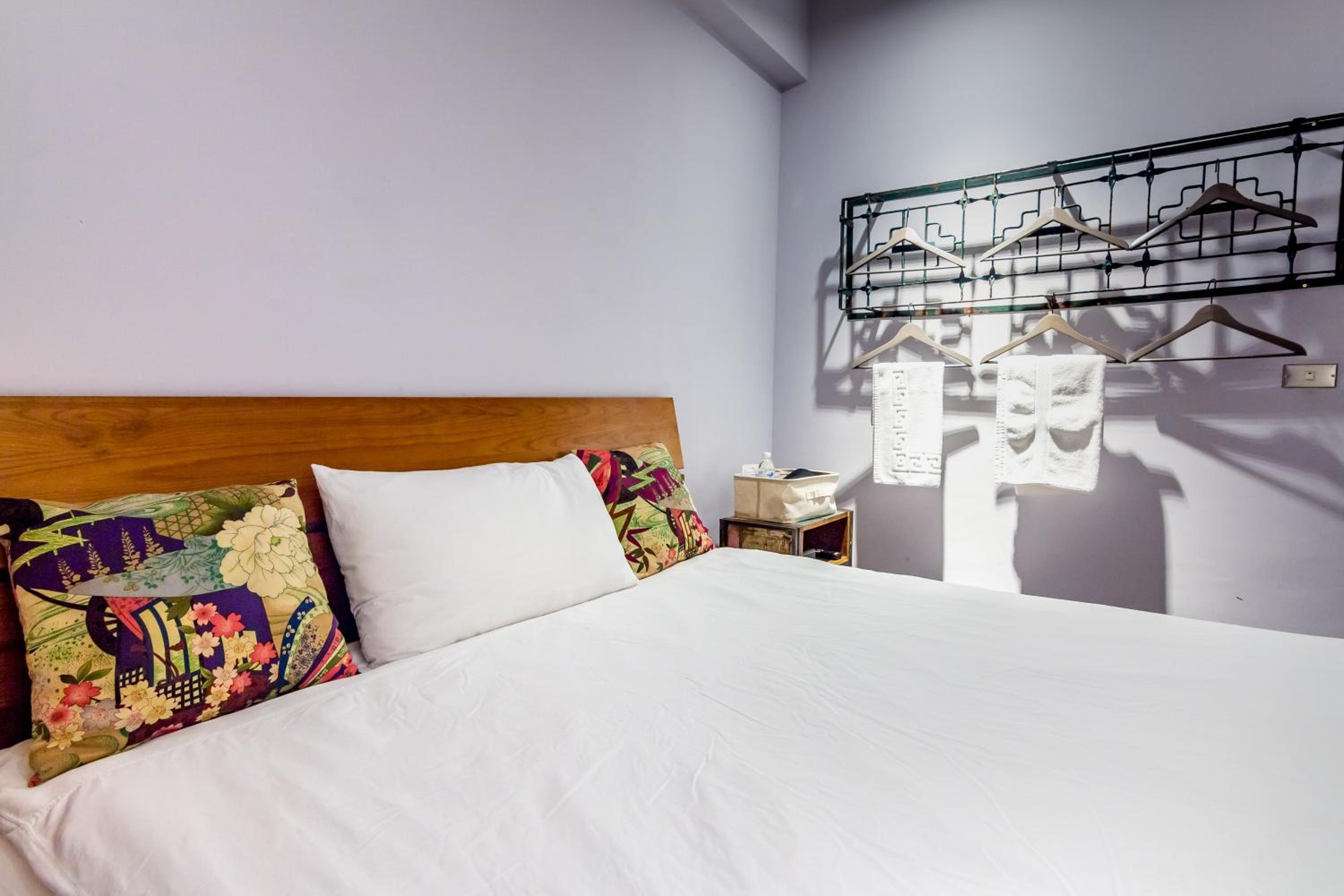 Three-Bedroom Apartment - Photo 10